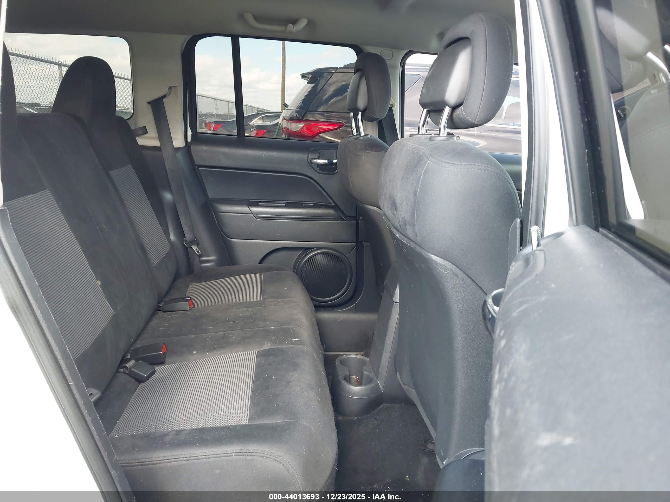 JEEP PATRIOT image 8