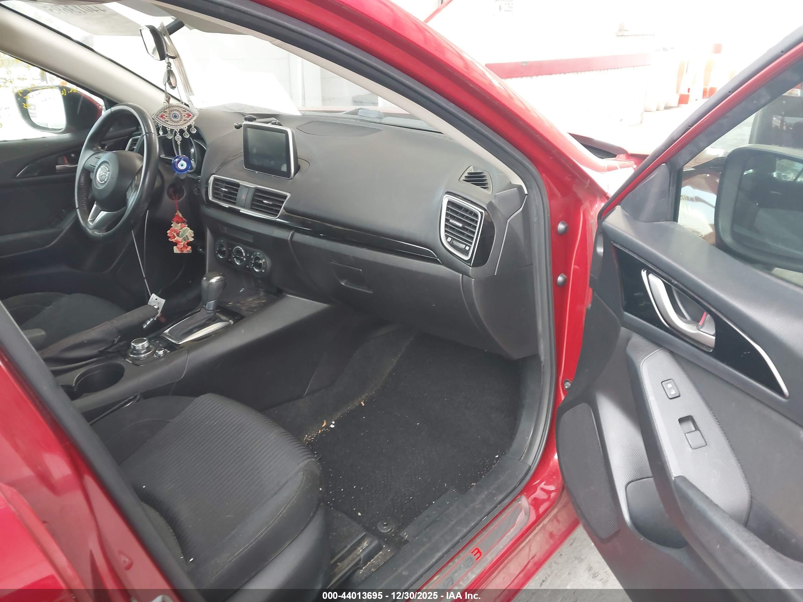 MAZDA MAZDA3 image 5
