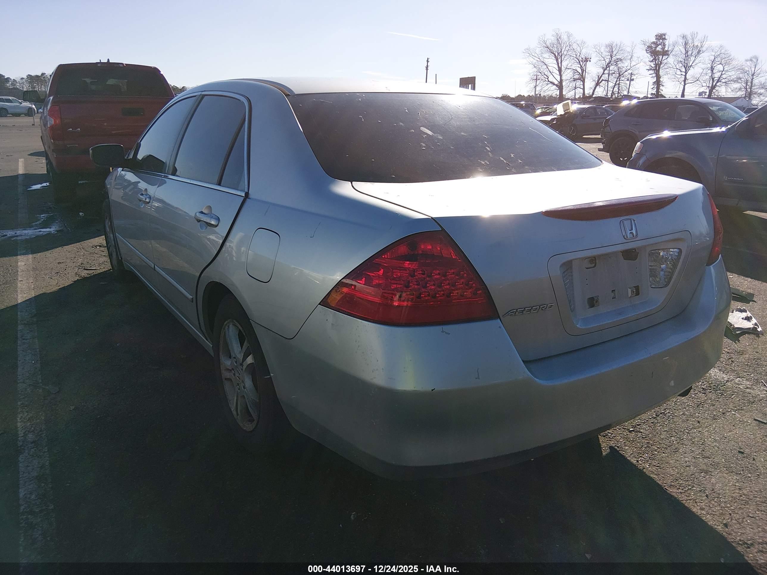 HONDA ACCORD image 3