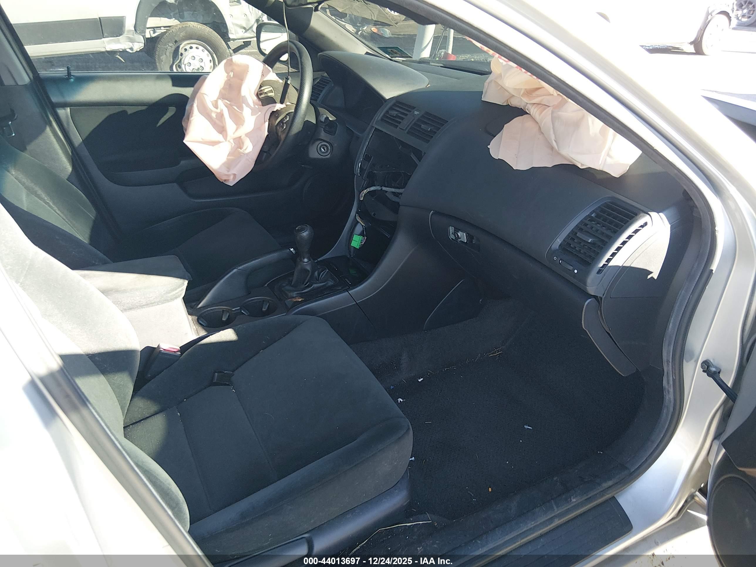 HONDA ACCORD image 5