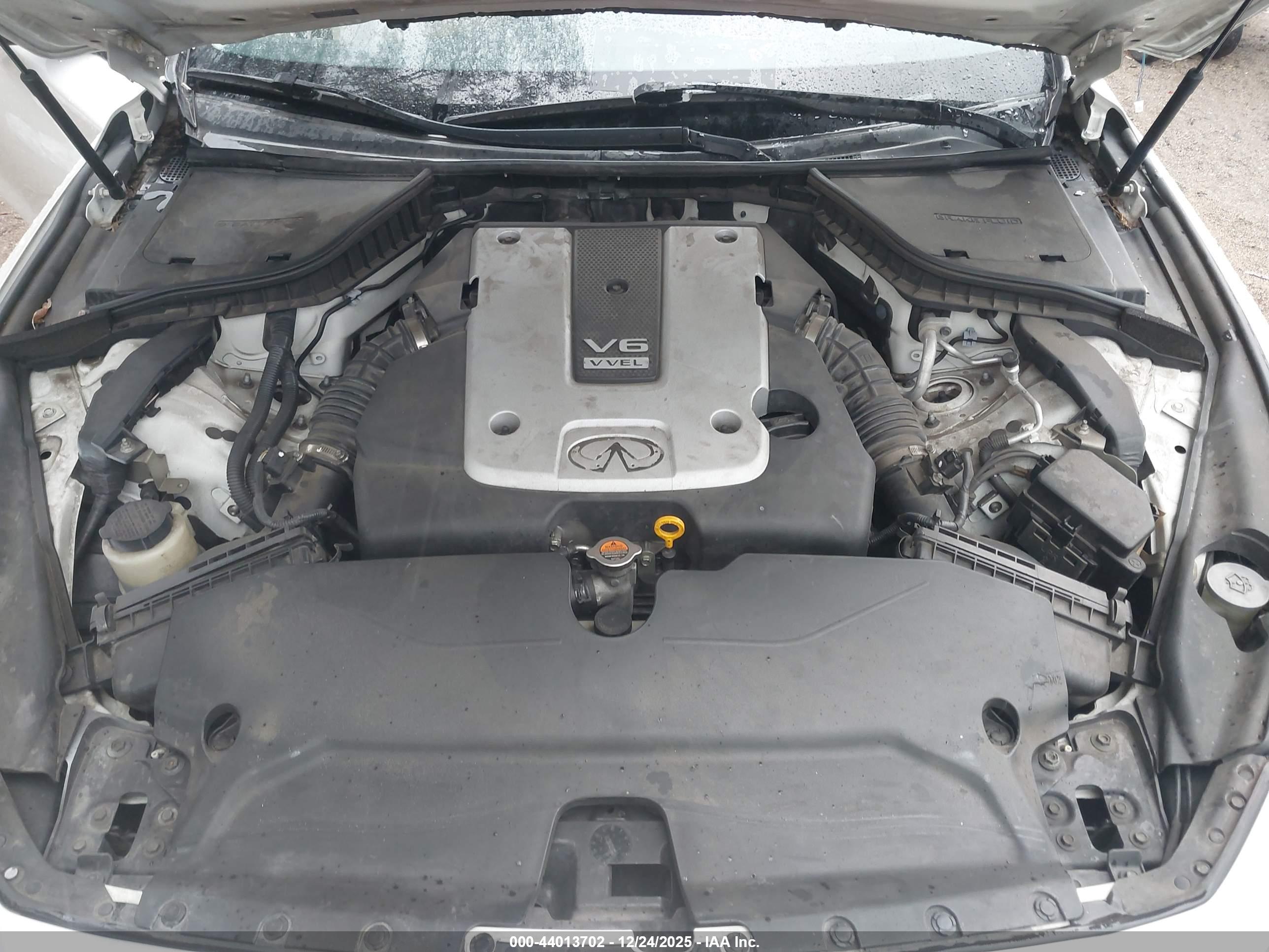 INFINITI Q50 image 10
