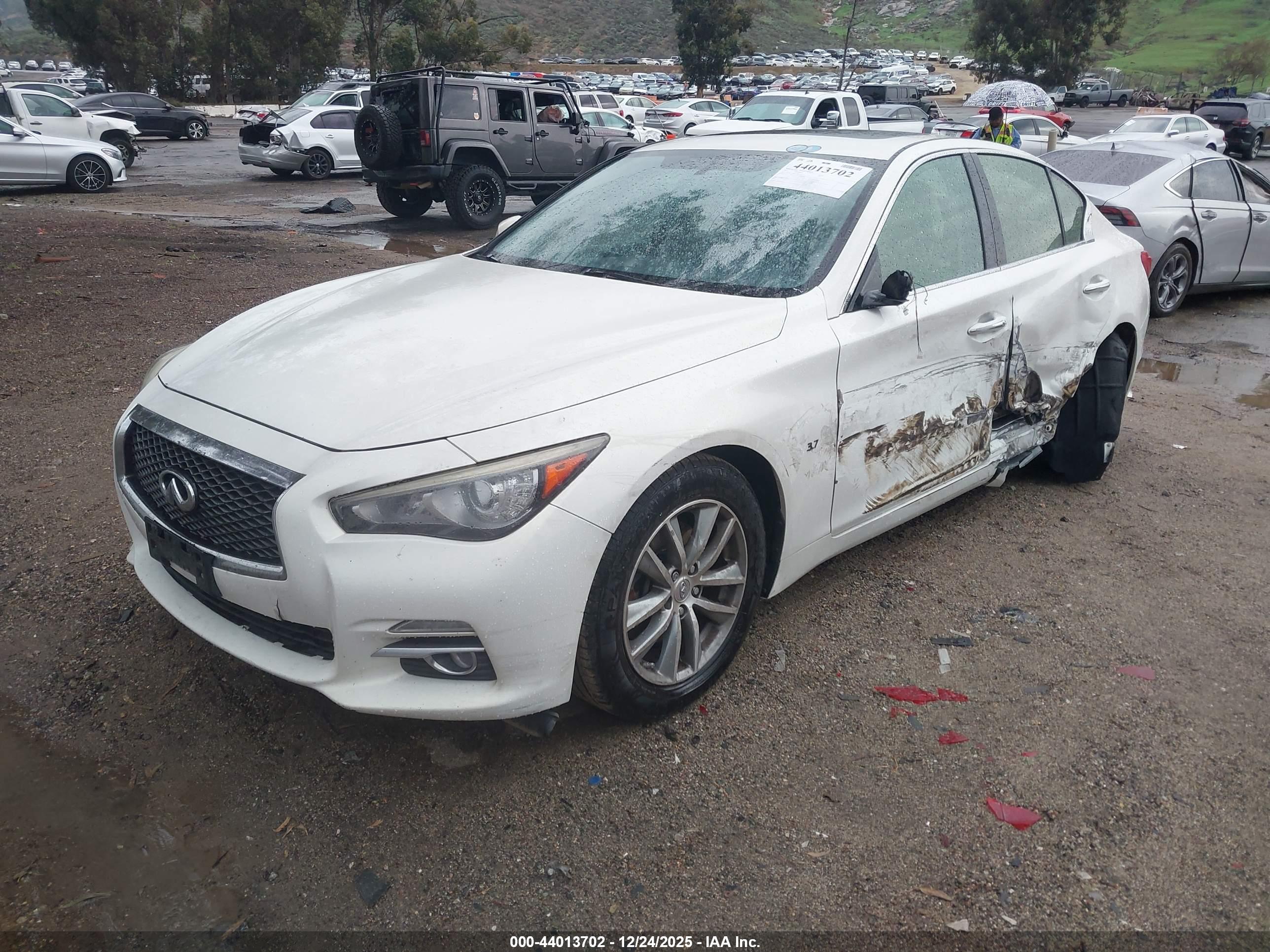 INFINITI Q50 image 2