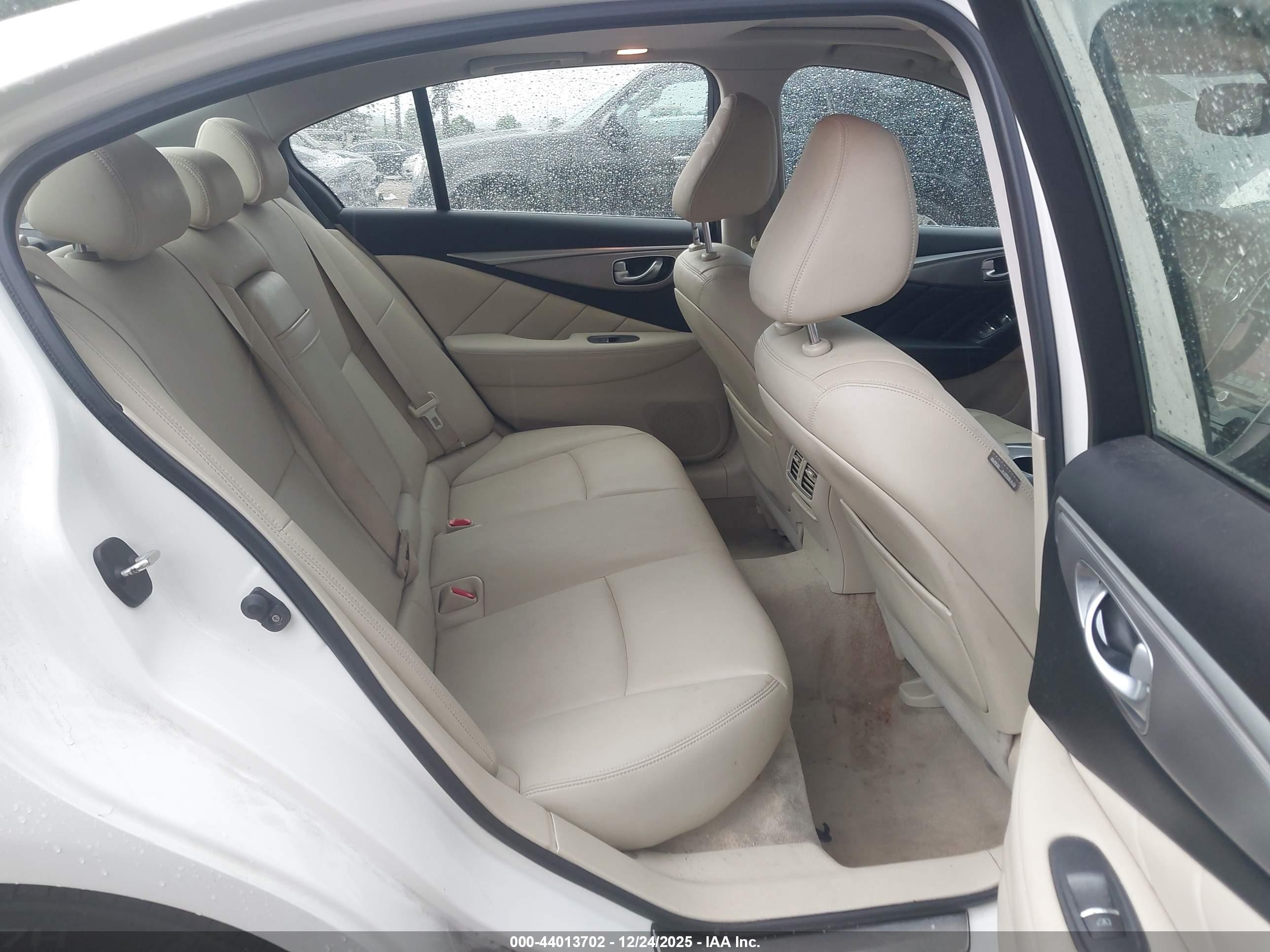 INFINITI Q50 image 8