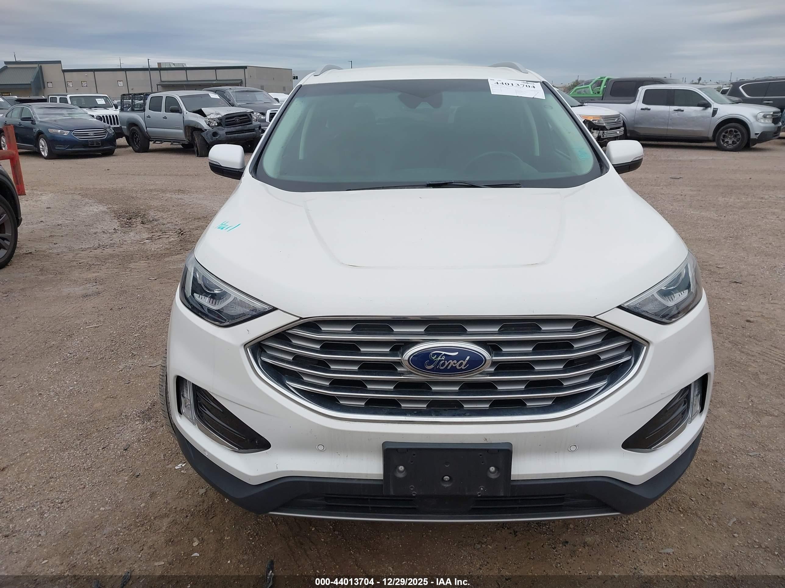 FORD EDGE image 6