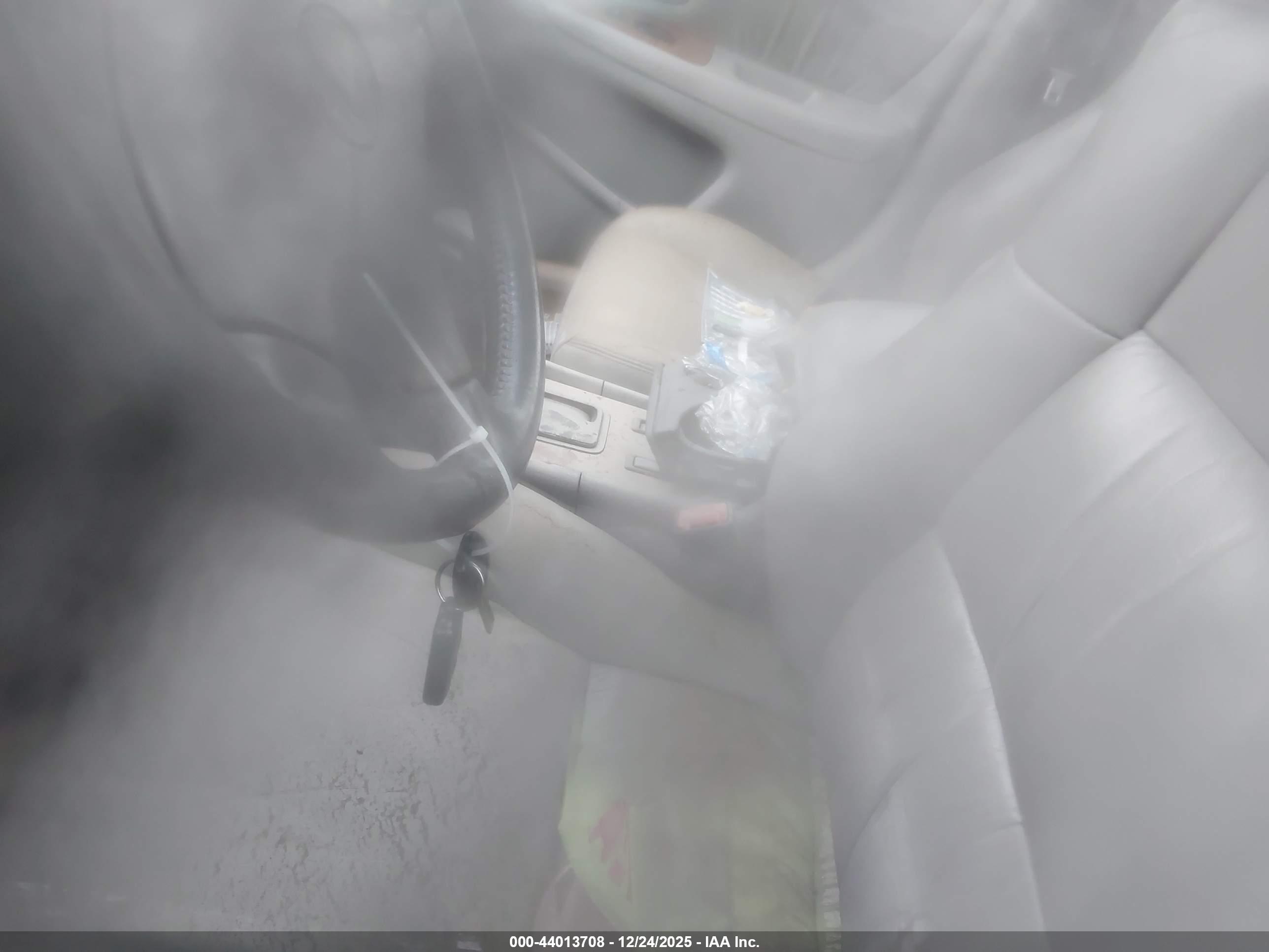 LEXUS ES image 11