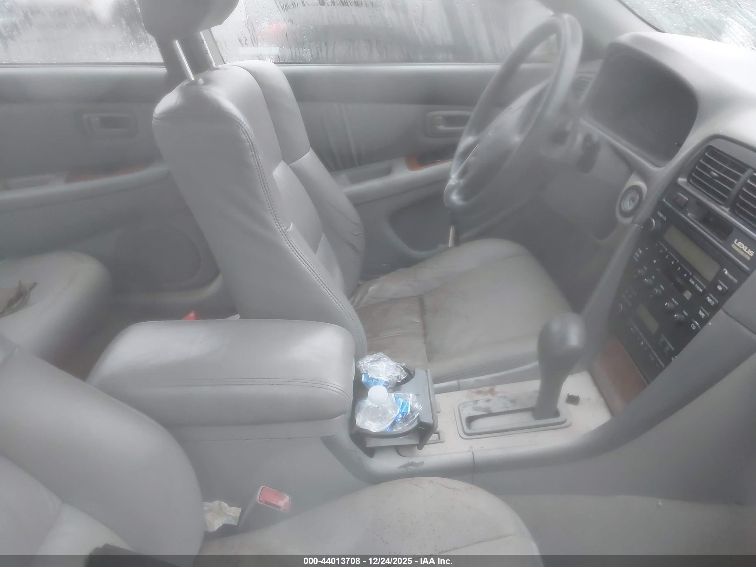 LEXUS ES image 5