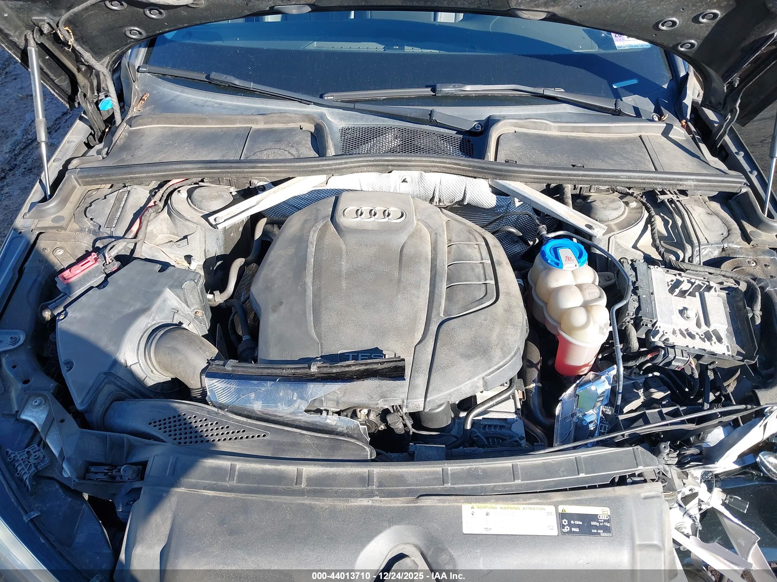 AUDI A4 image 10