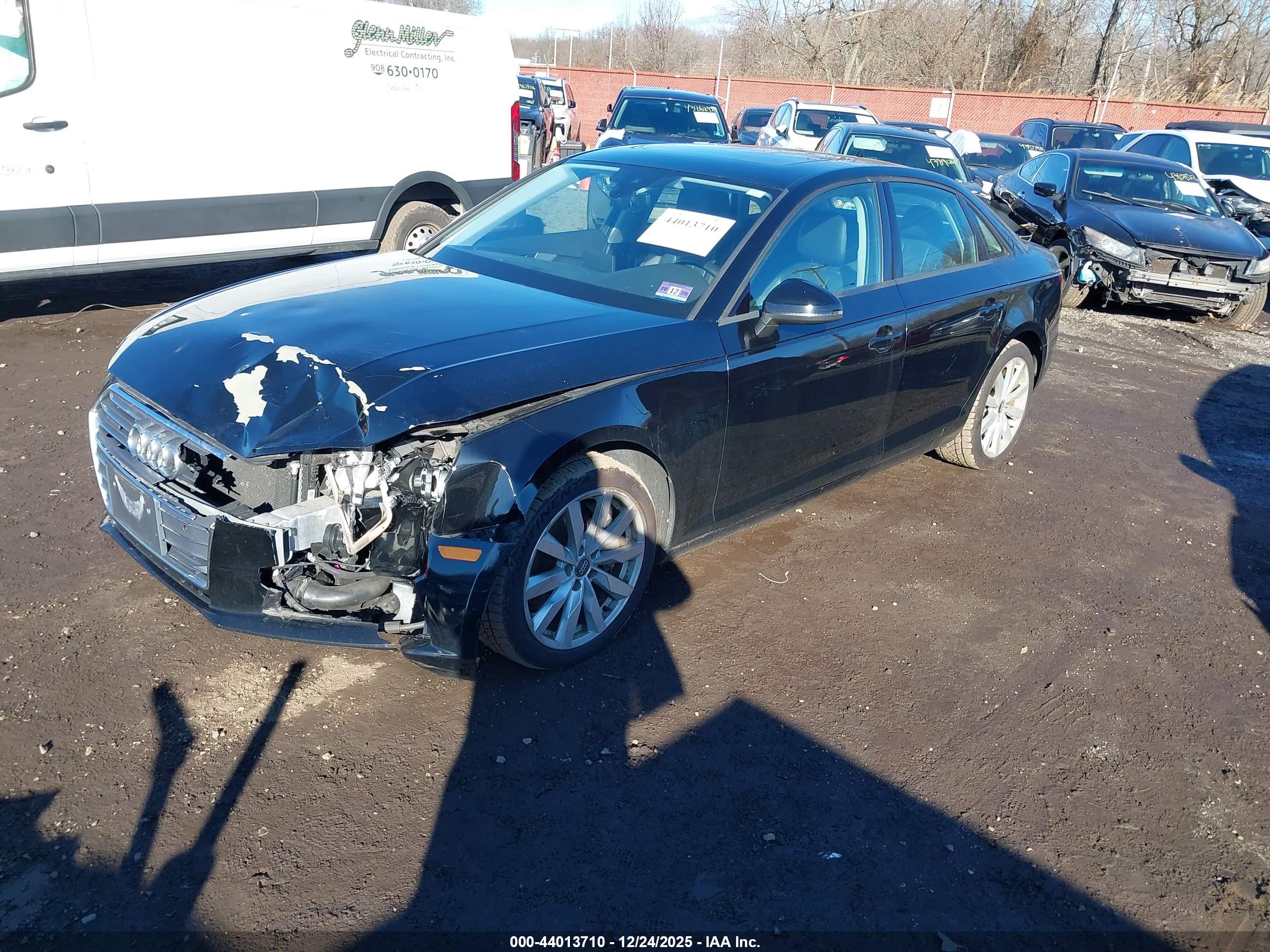AUDI A4 image 2
