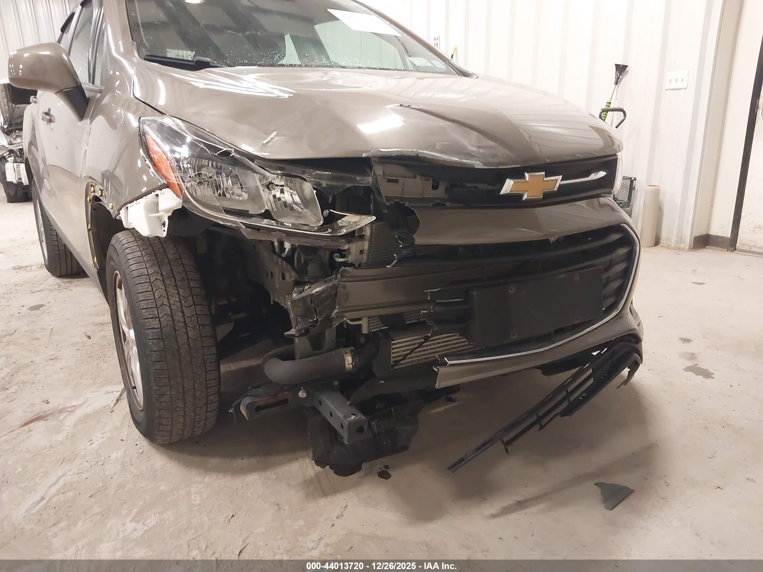 CHEVROLET TRAX image 6