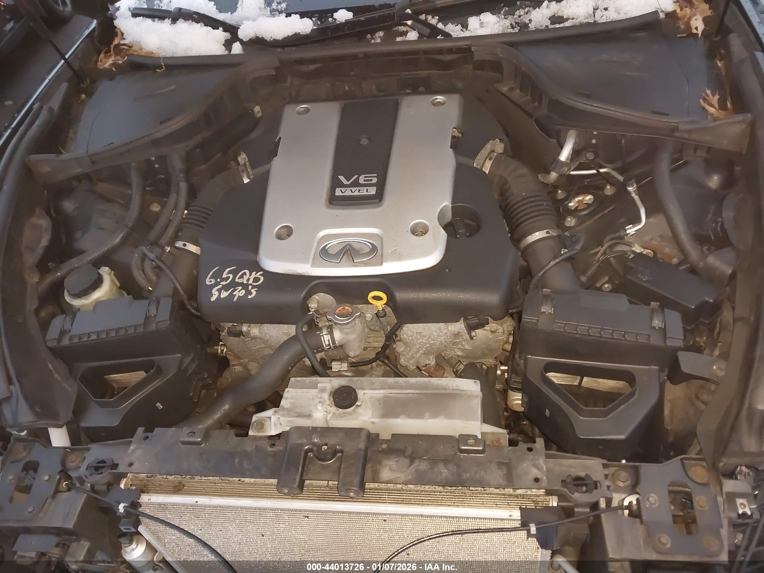 INFINITI Q70L image 10