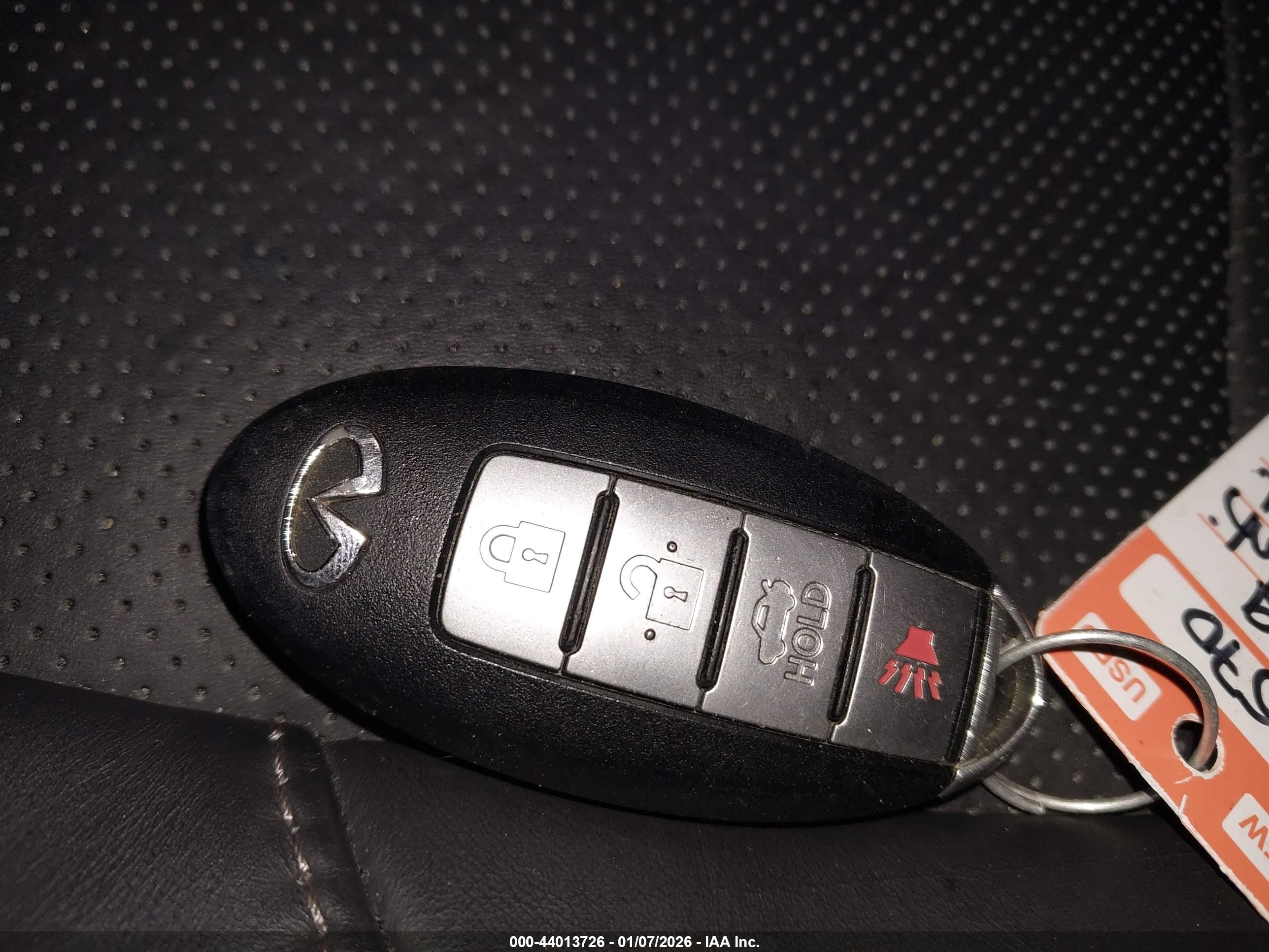 INFINITI Q70L image 11