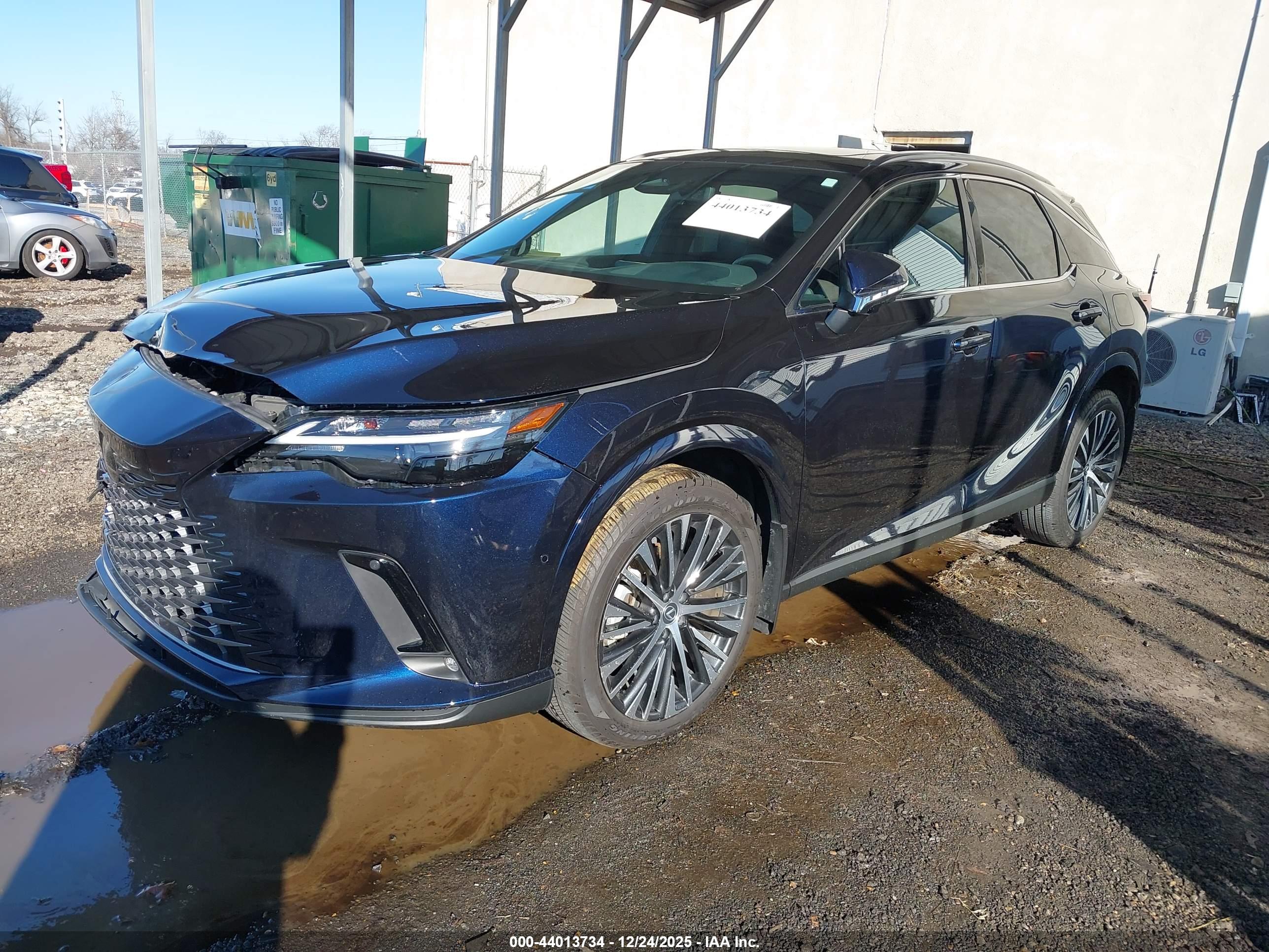 LEXUS RX image 2