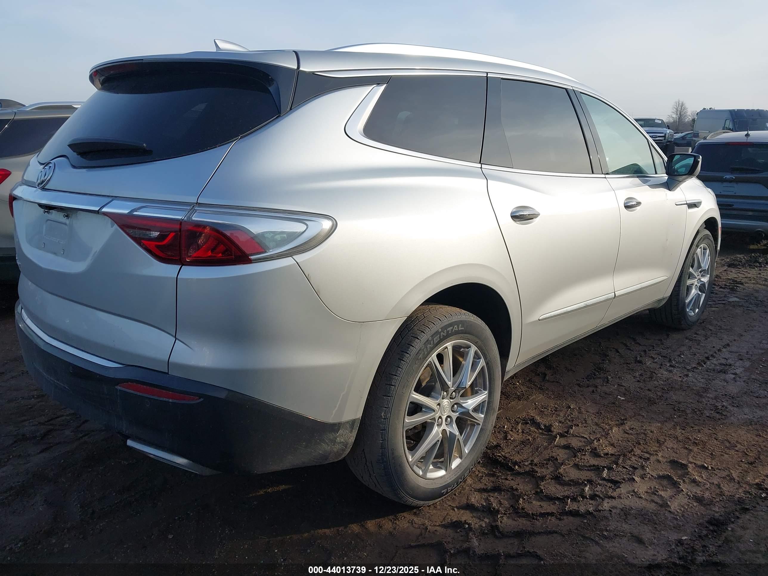 BUICK ENCLAVE image 4
