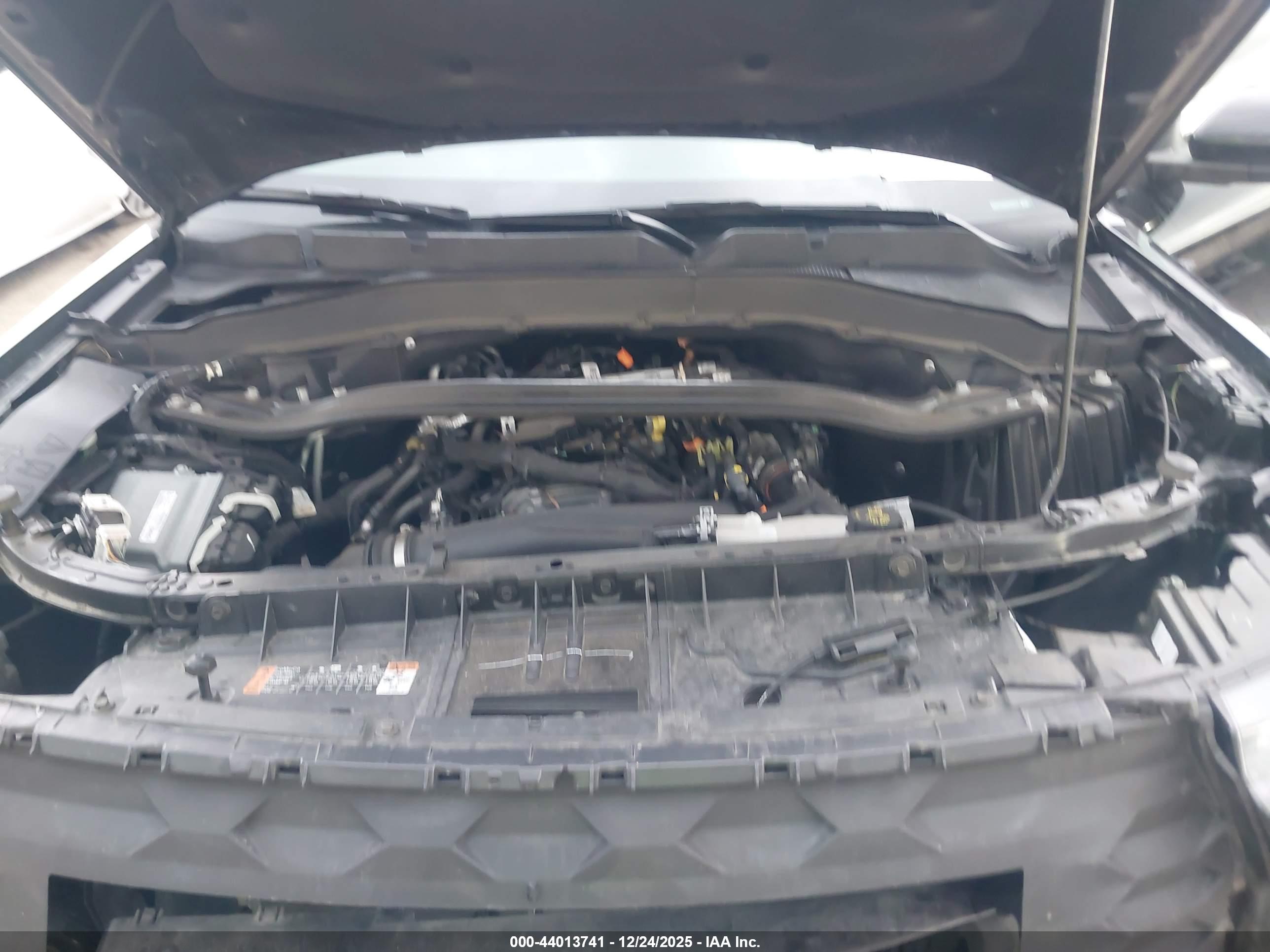 FORD EXPLORER image 10