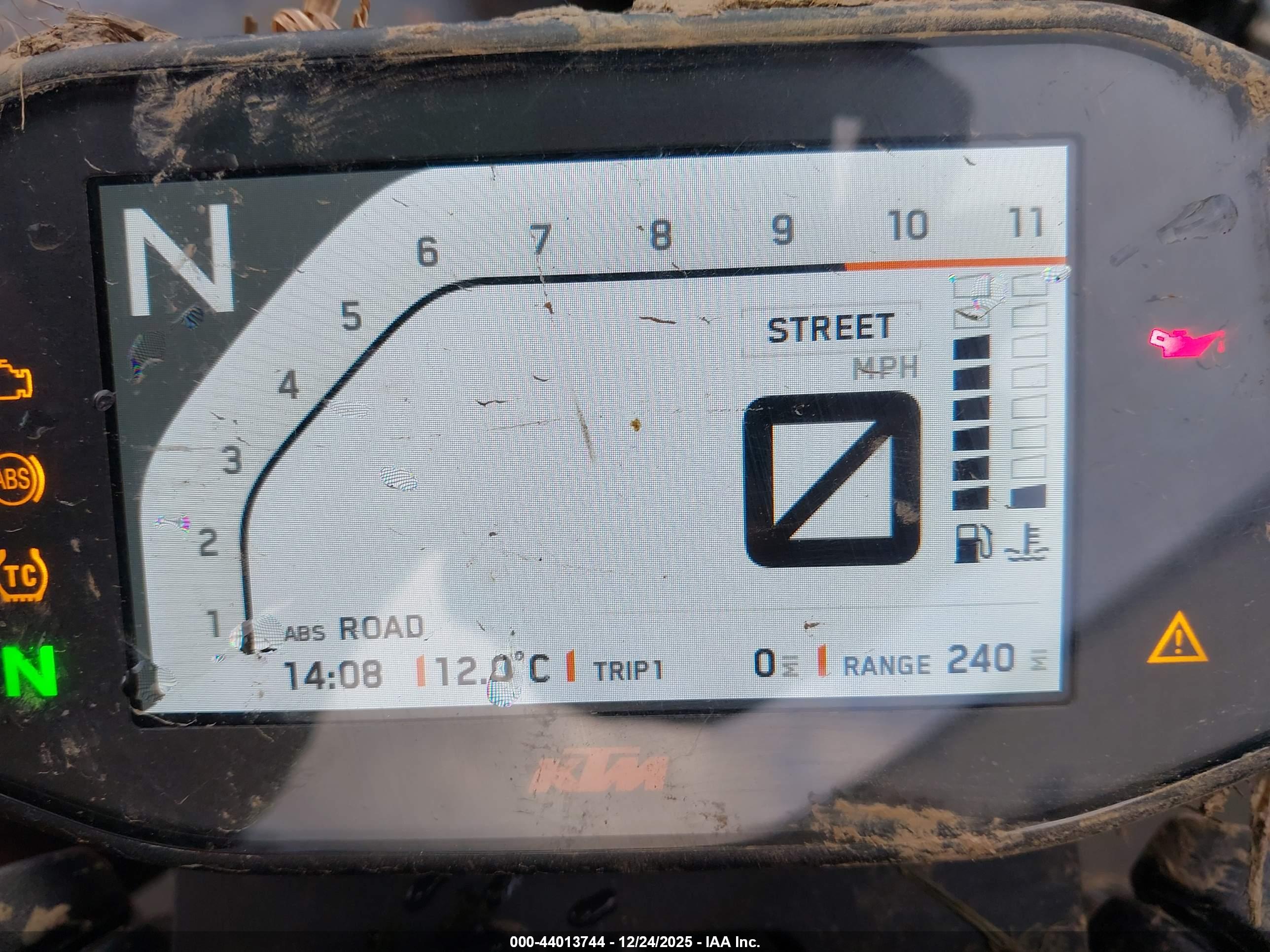 KTM 890 image 7