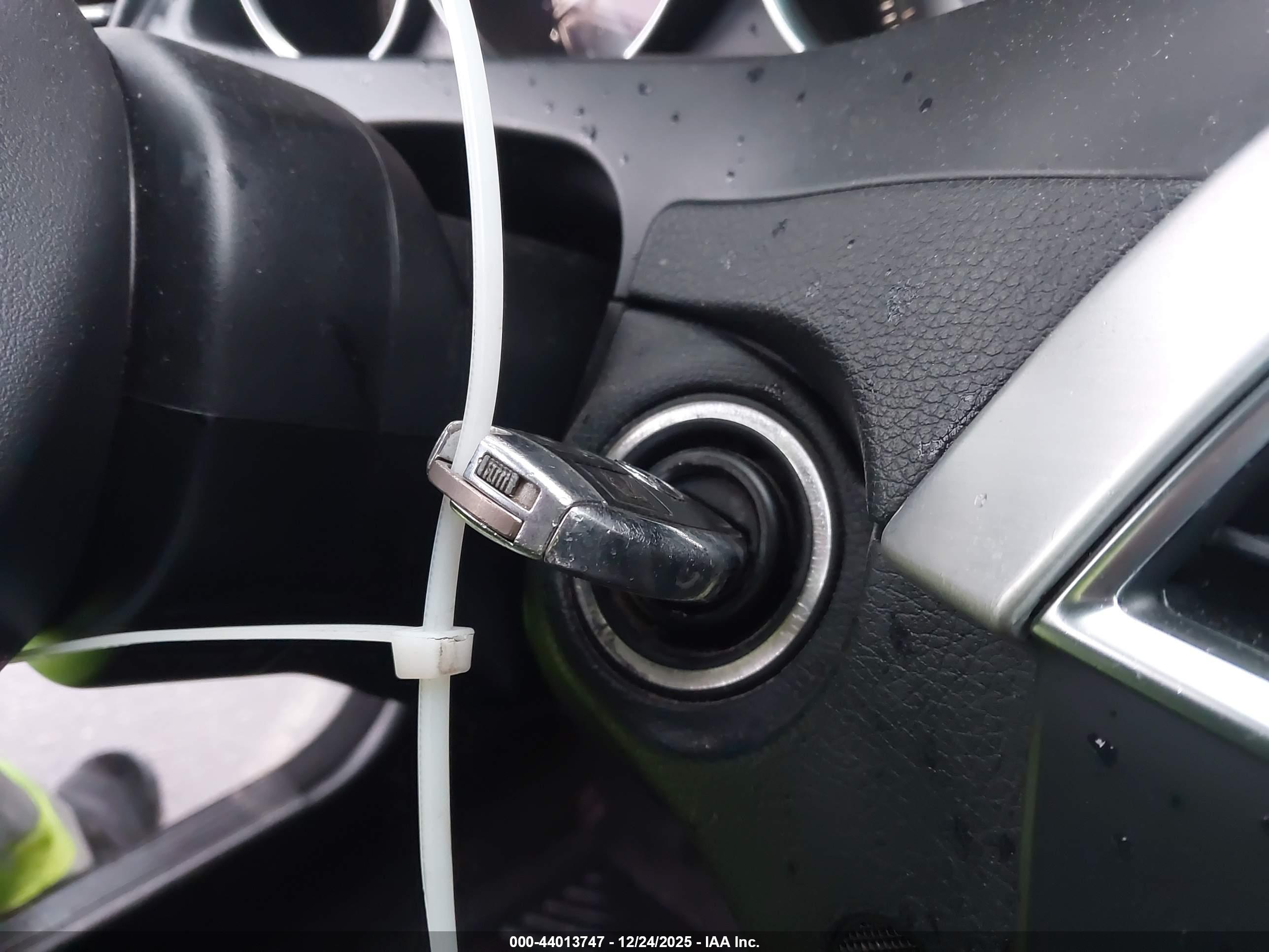 MERCEDES-BENZ C image 11