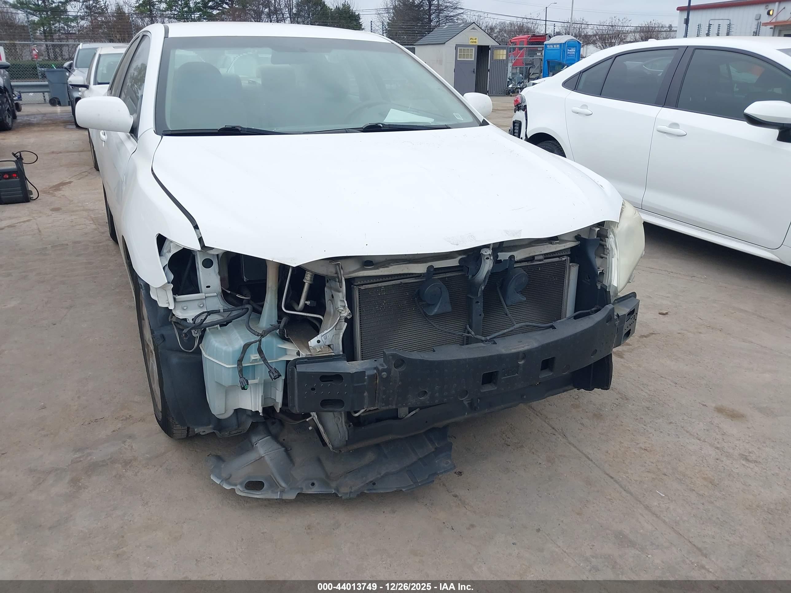 TOYOTA CAMRY image 6