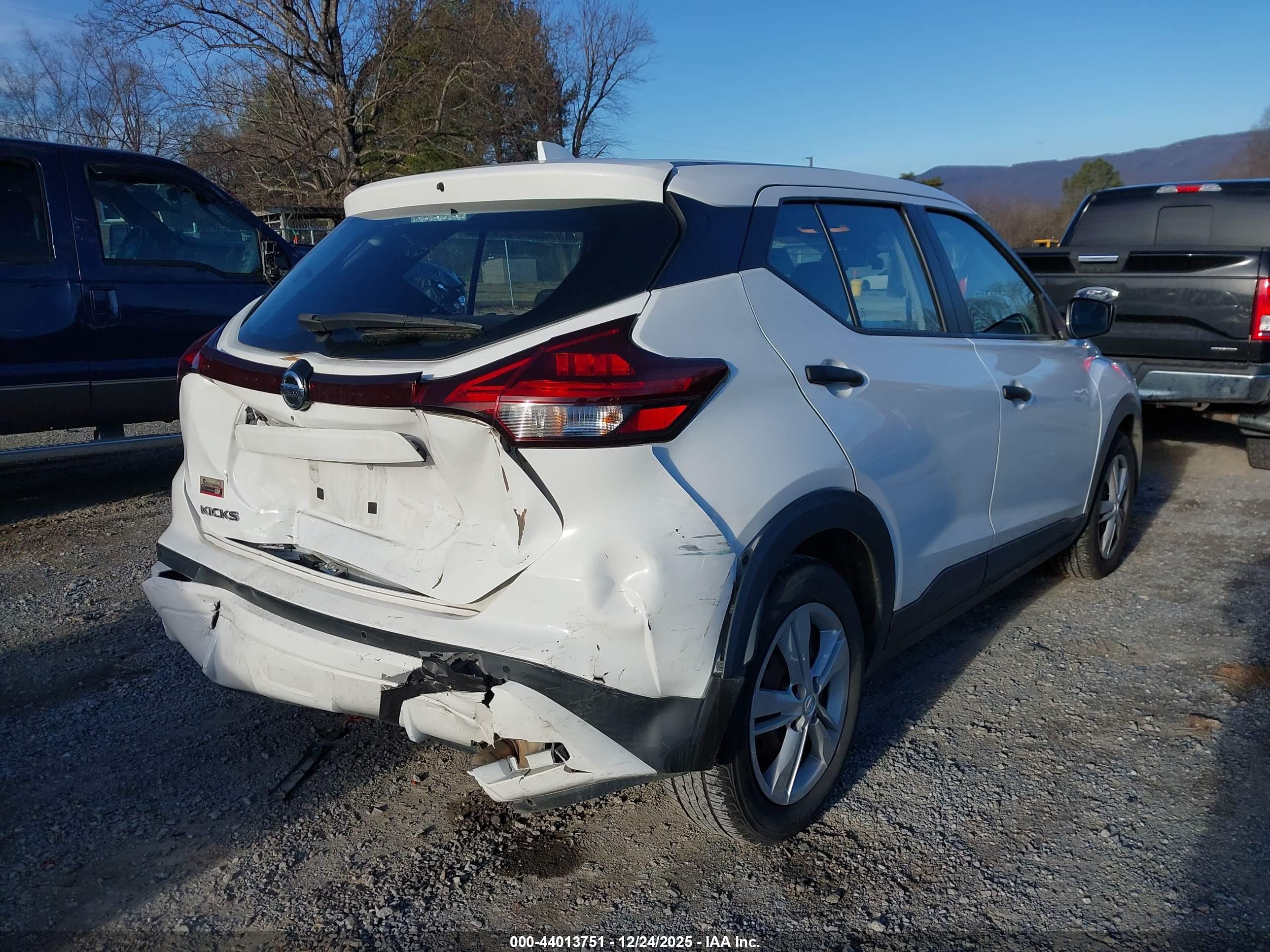 NISSAN KICKS image 6