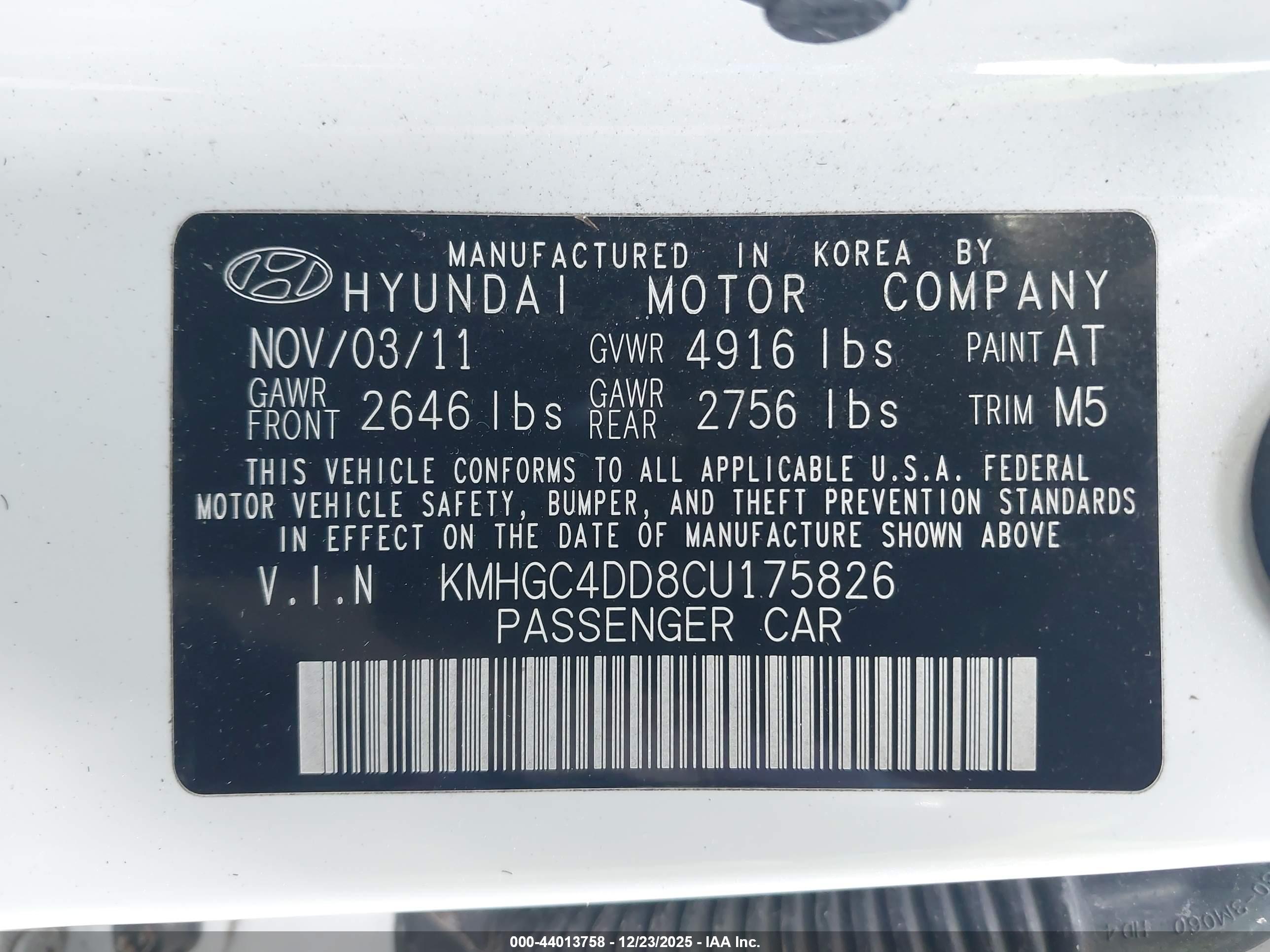 HYUNDAI GENESIS image 9