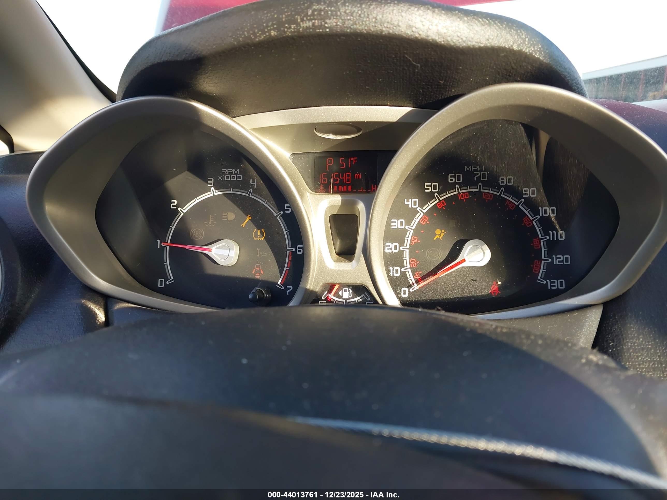 FORD FIESTA image 7