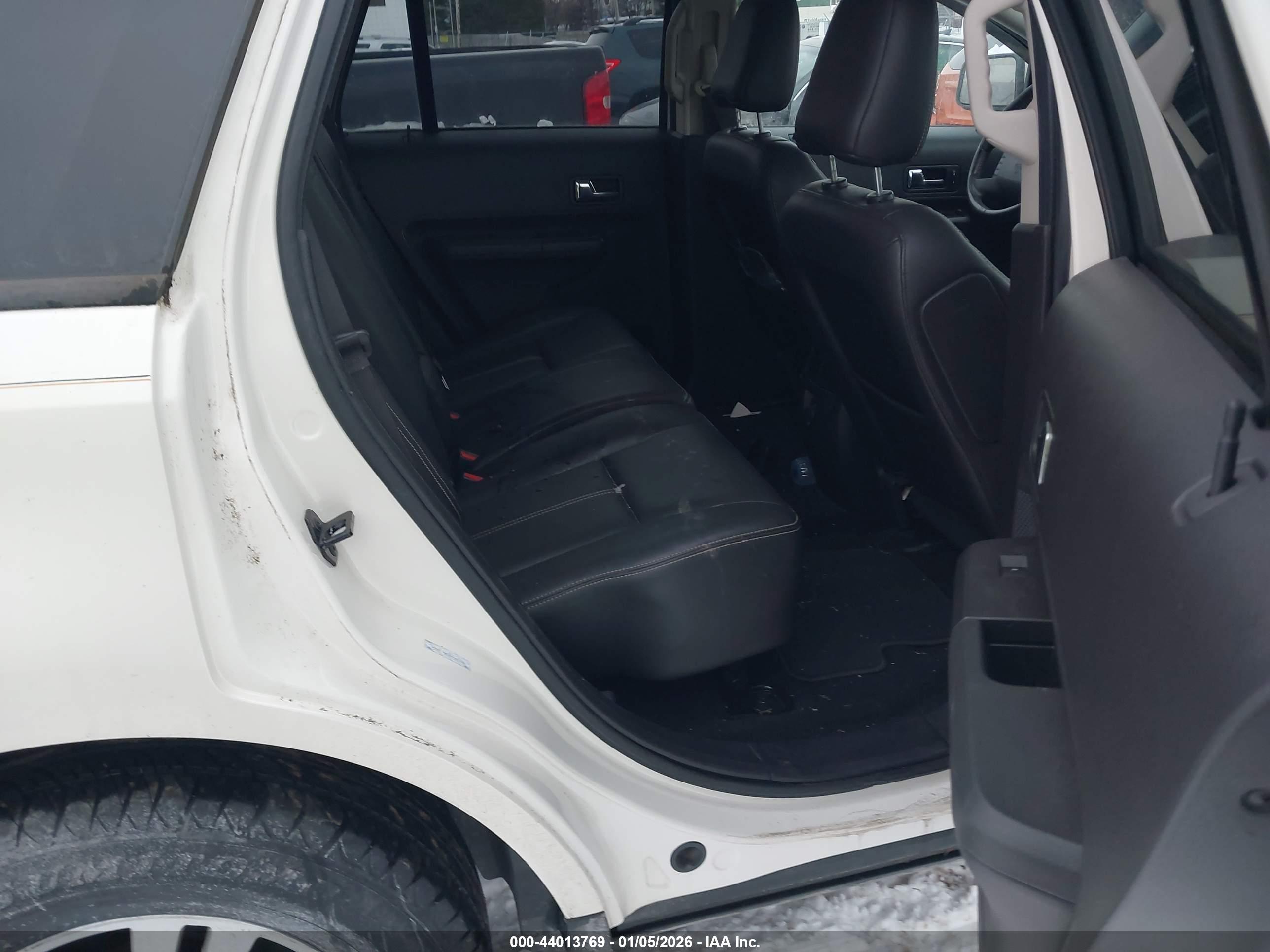 FORD EDGE image 8
