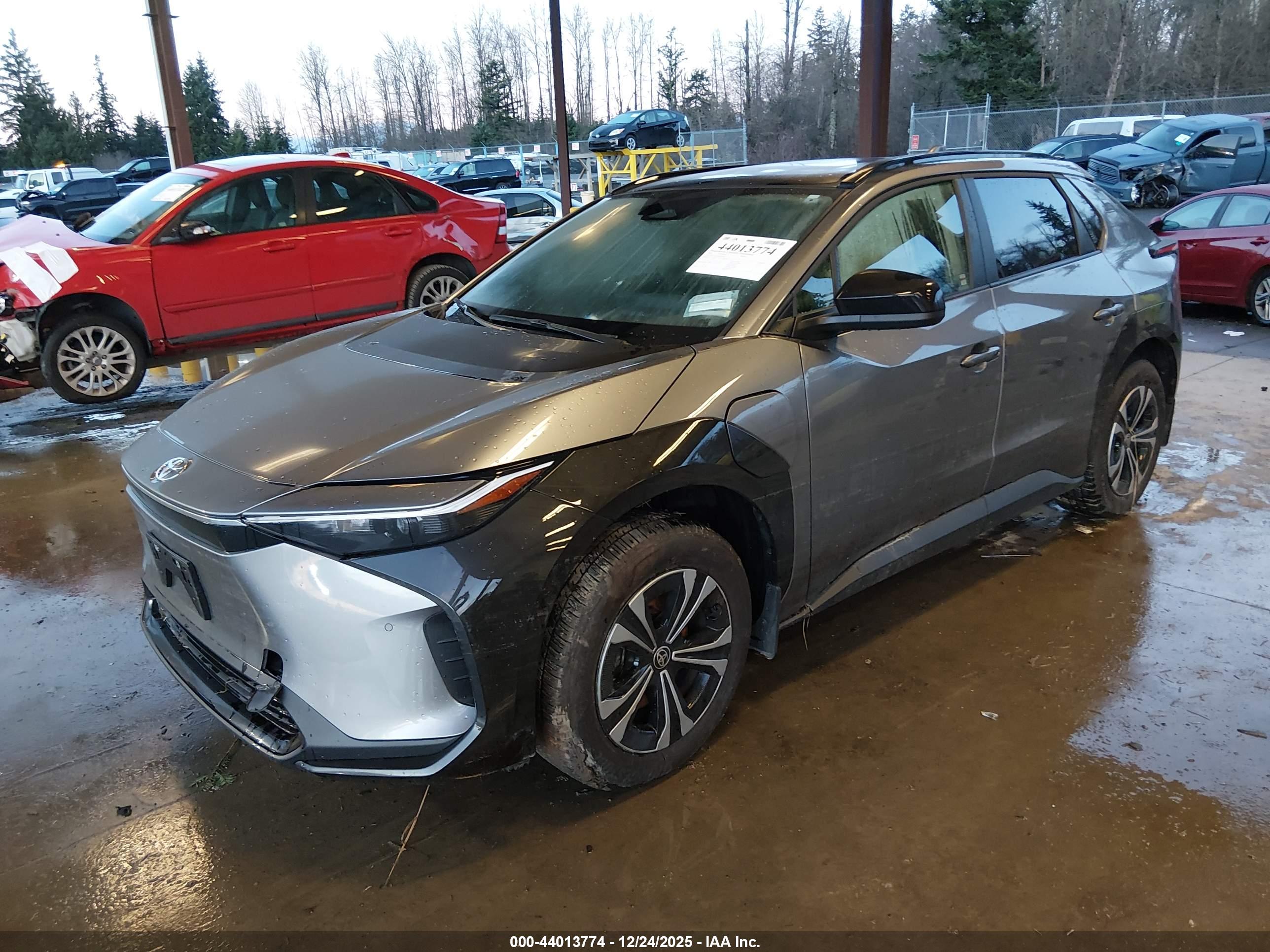 TOYOTA BZ4X image 2