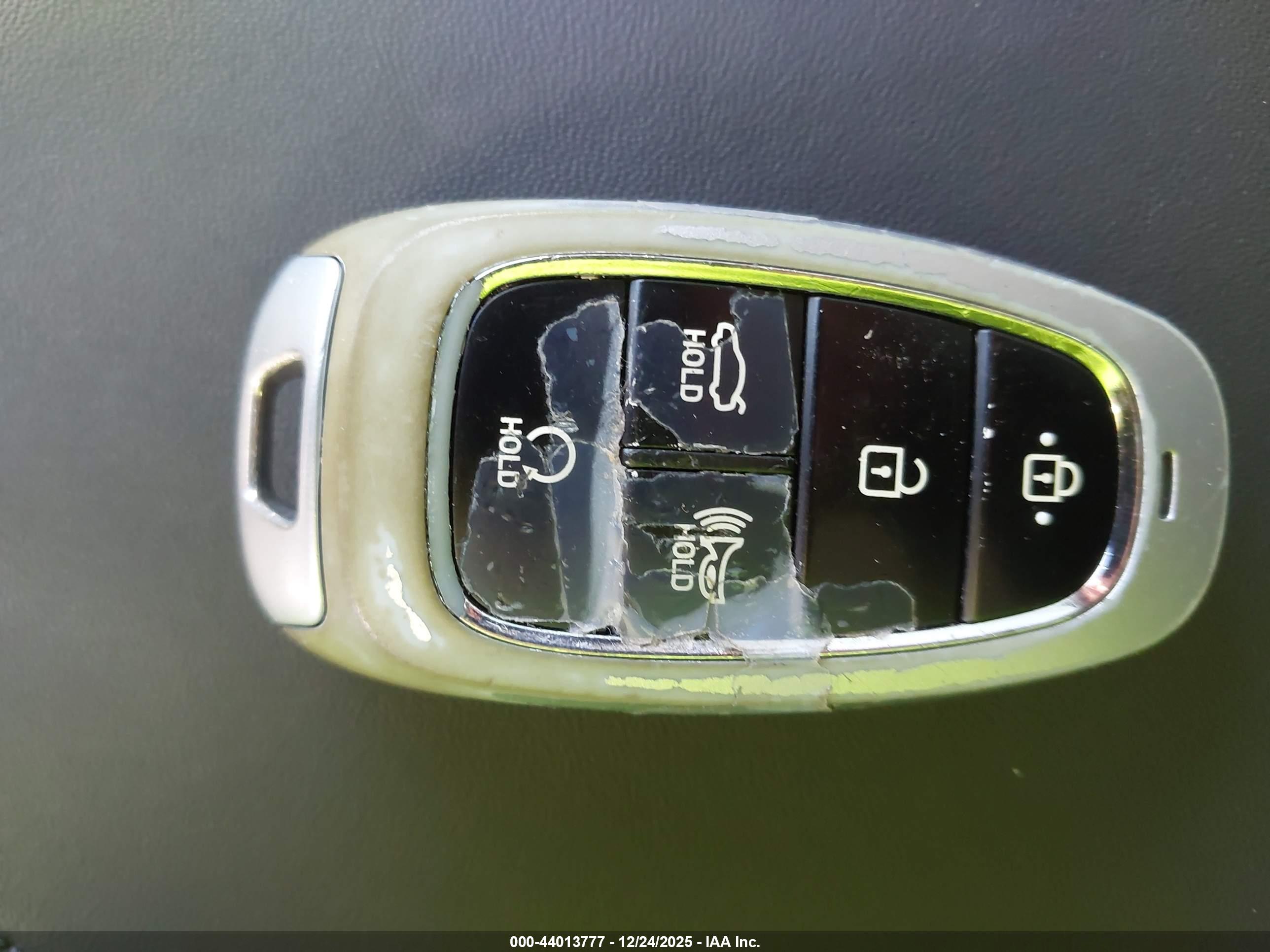 HYUNDAI SONATA image 11