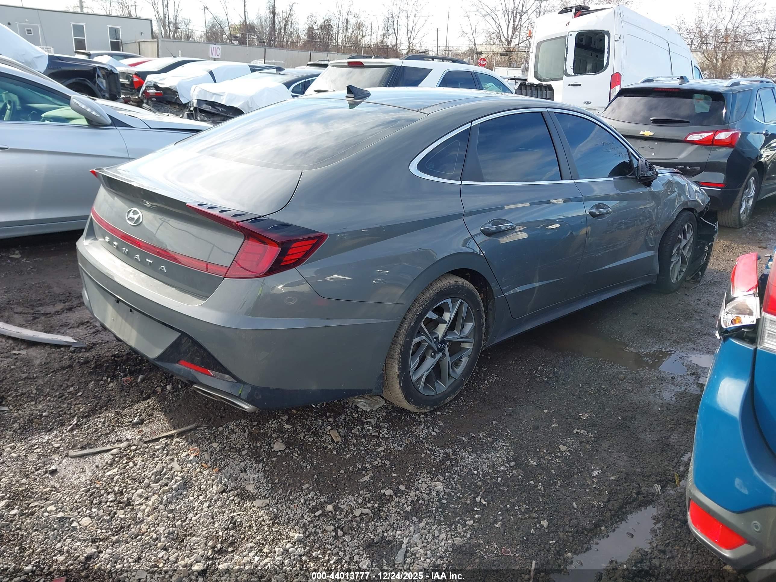 HYUNDAI SONATA image 4