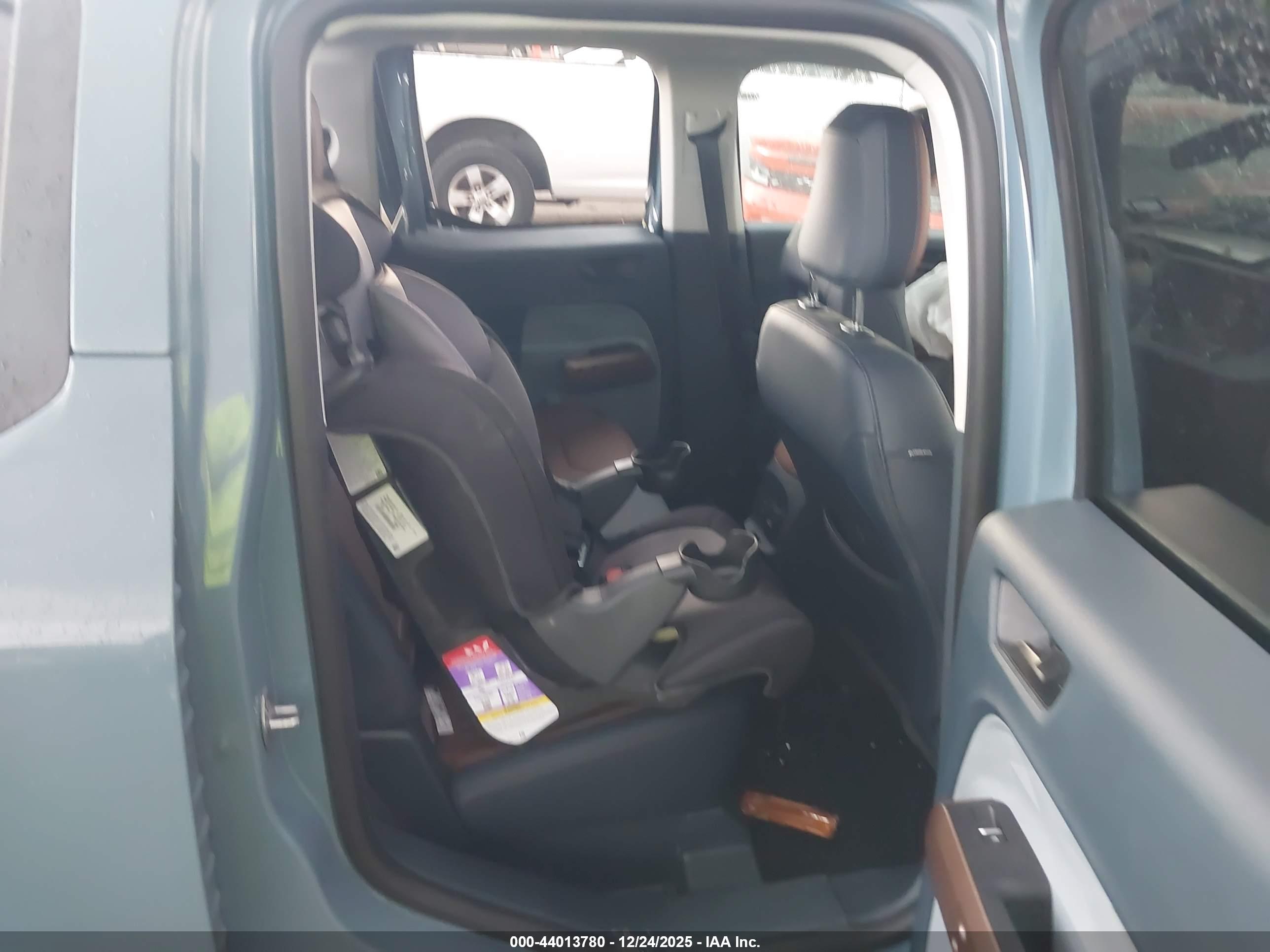 FORD MAVERICK image 8