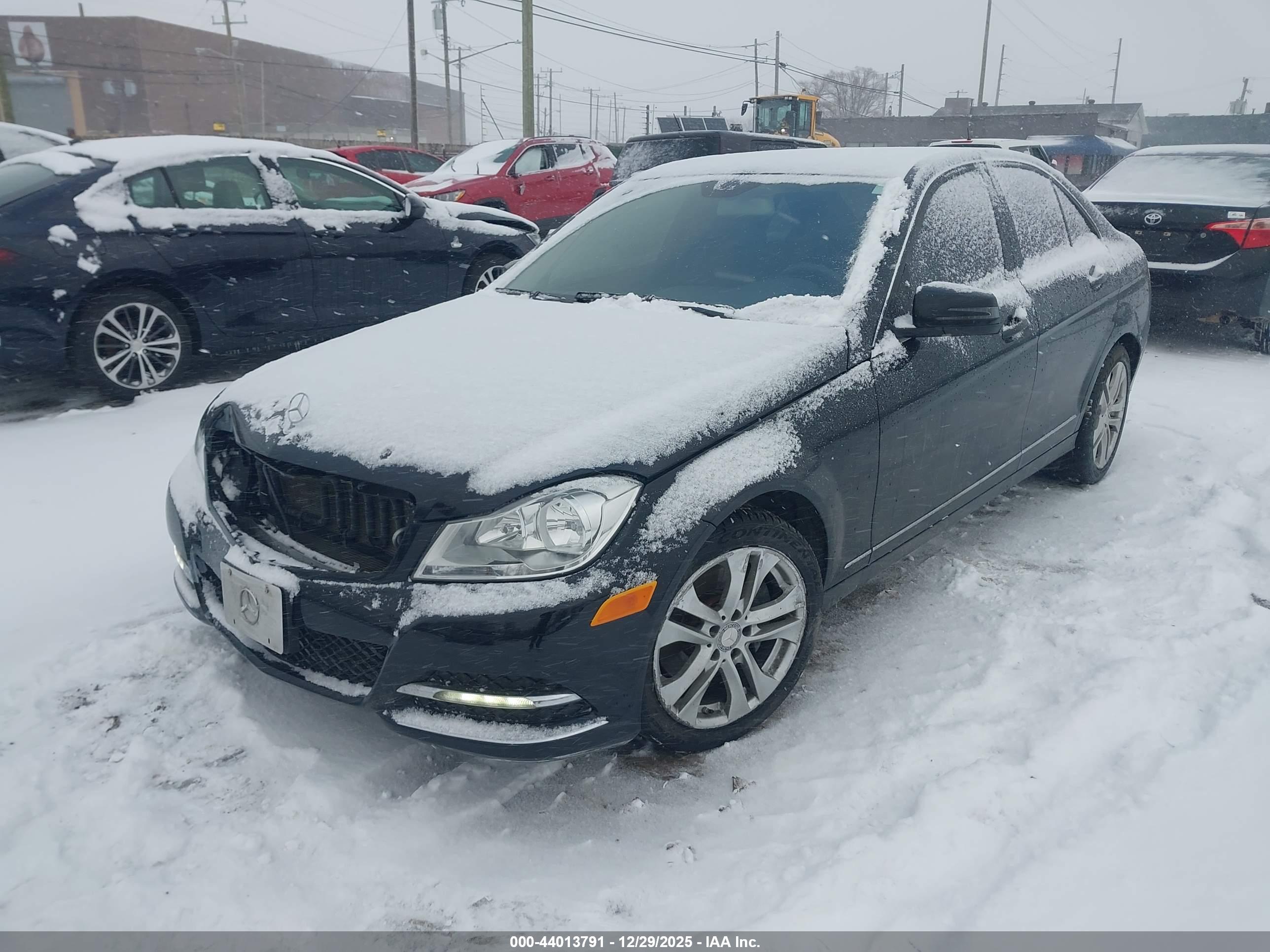 MERCEDES-BENZ C image 2