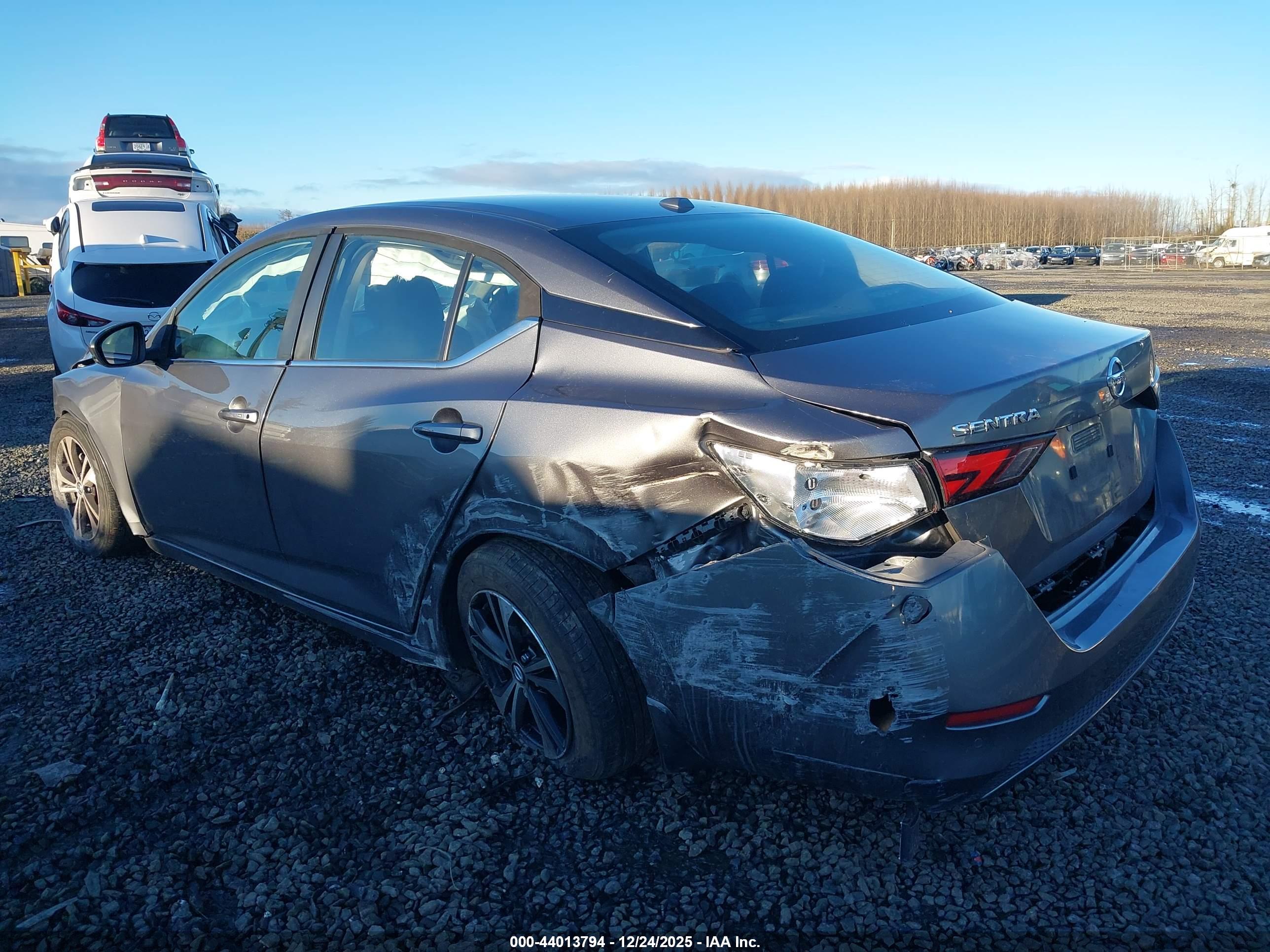 NISSAN SENTRA image 3
