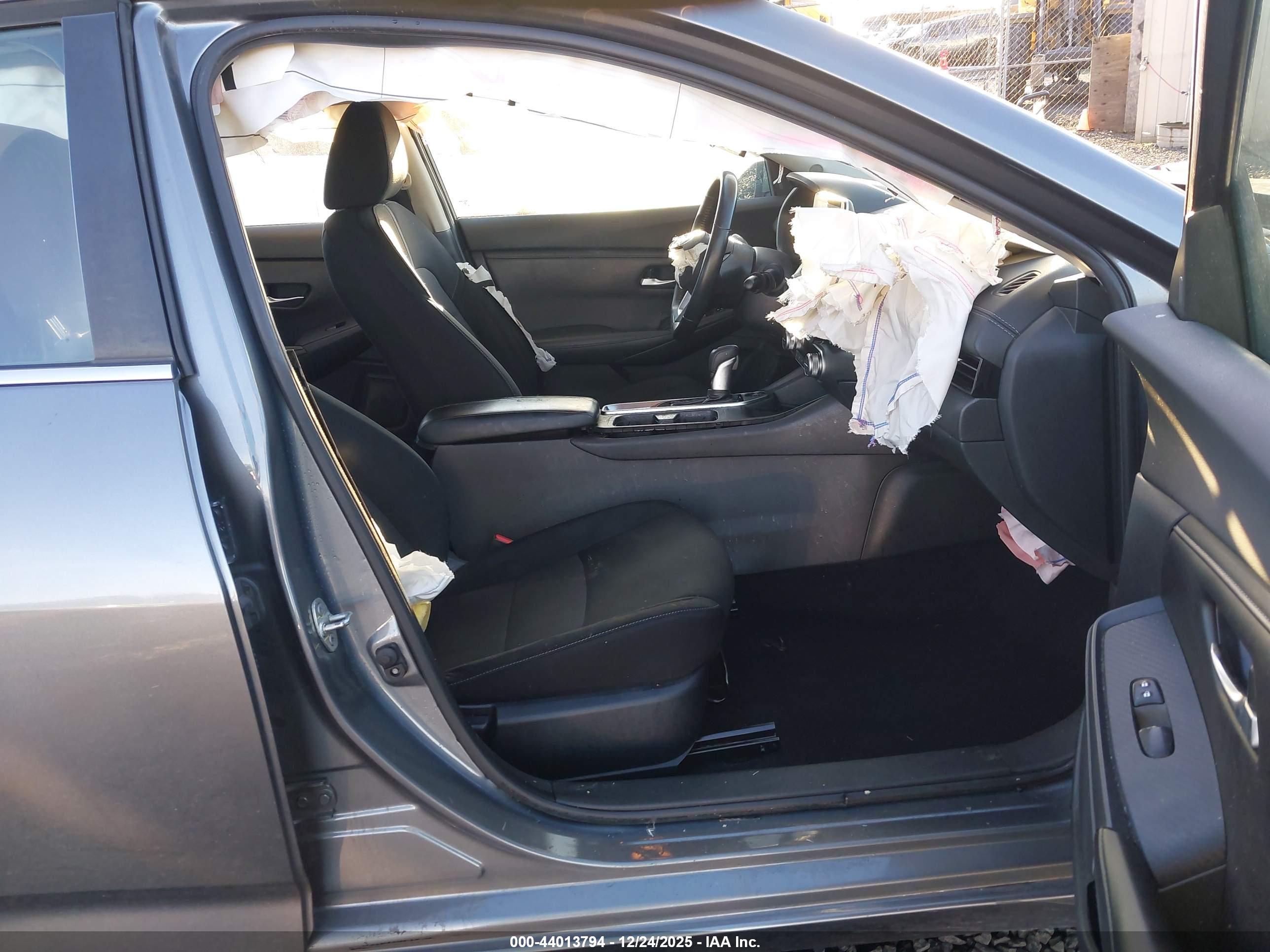 NISSAN SENTRA image 5