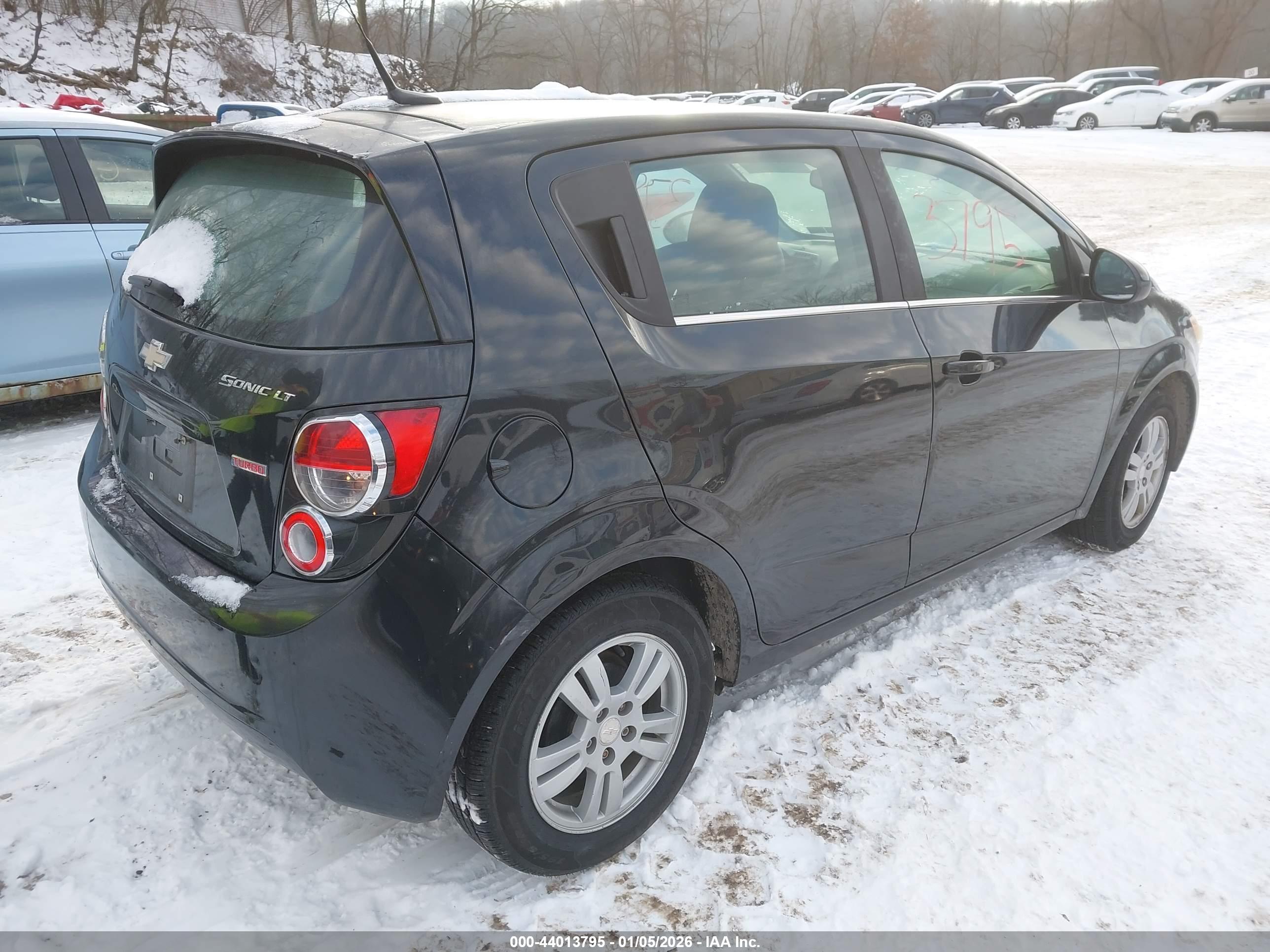 CHEVROLET SONIC image 4
