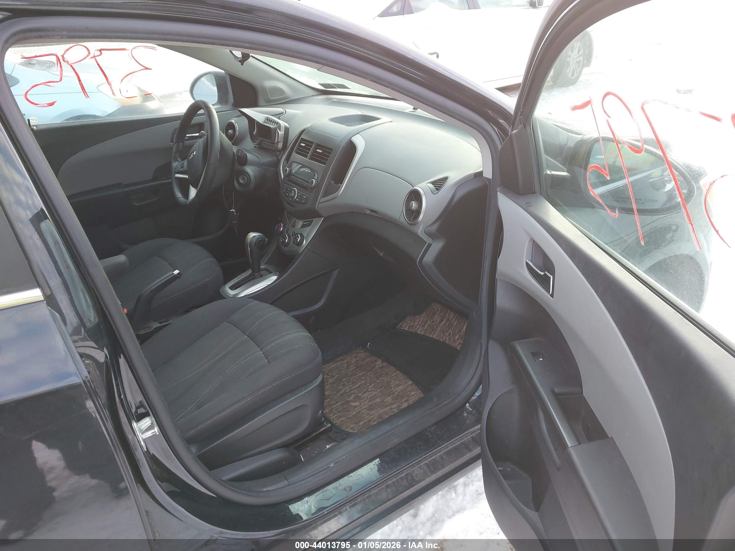 CHEVROLET SONIC image 5