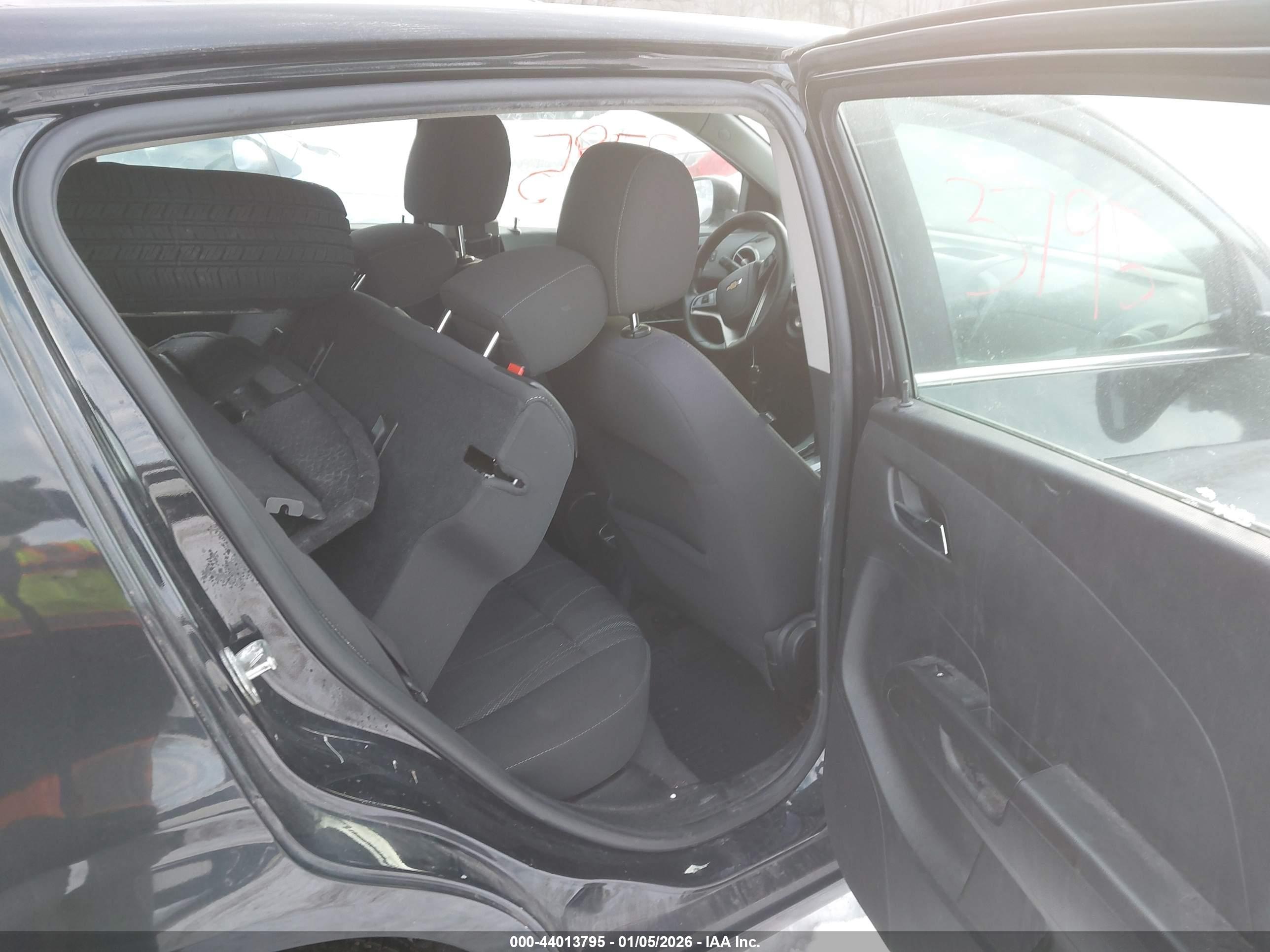 CHEVROLET SONIC image 8