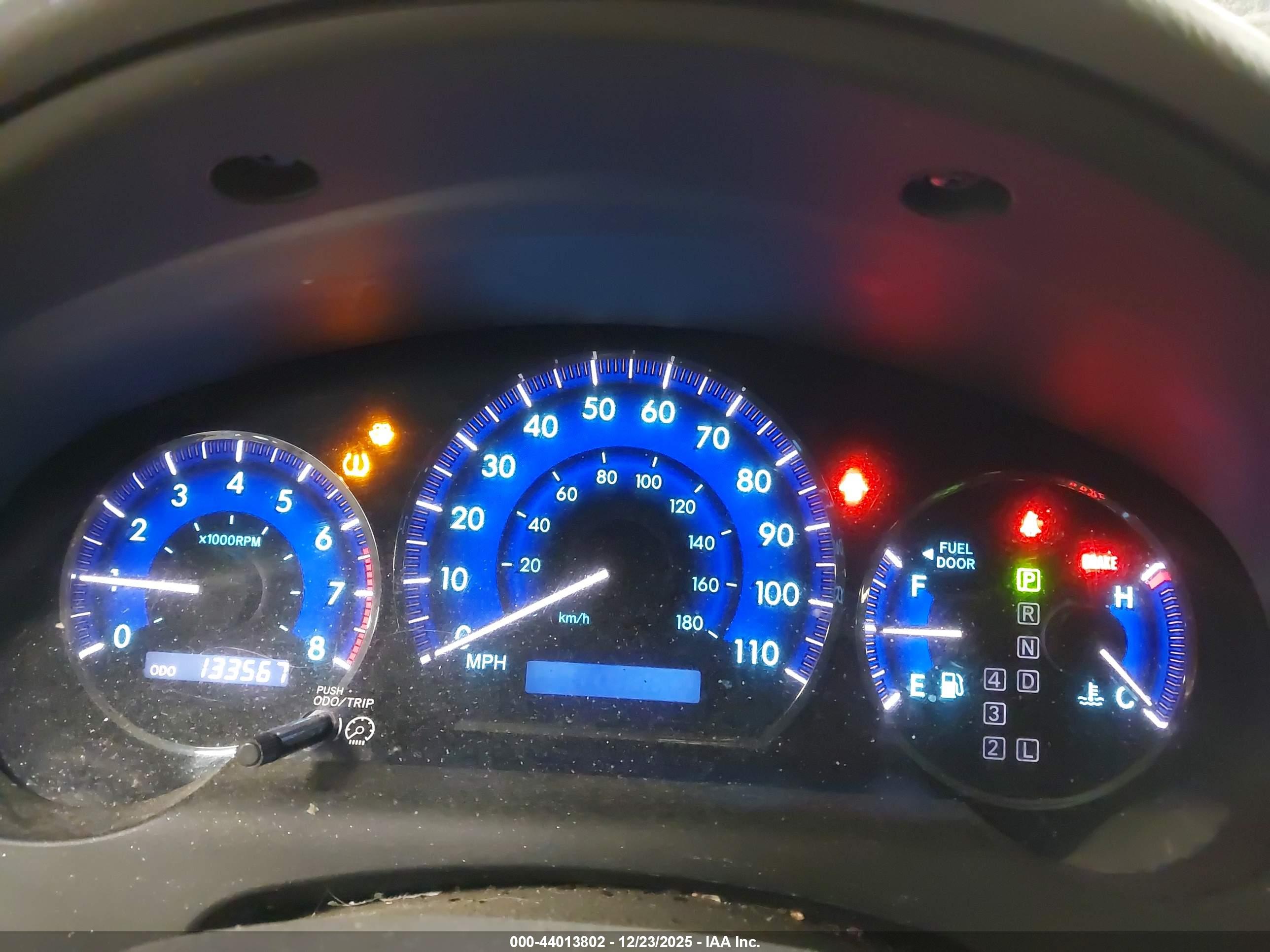 TOYOTA SIENNA image 7