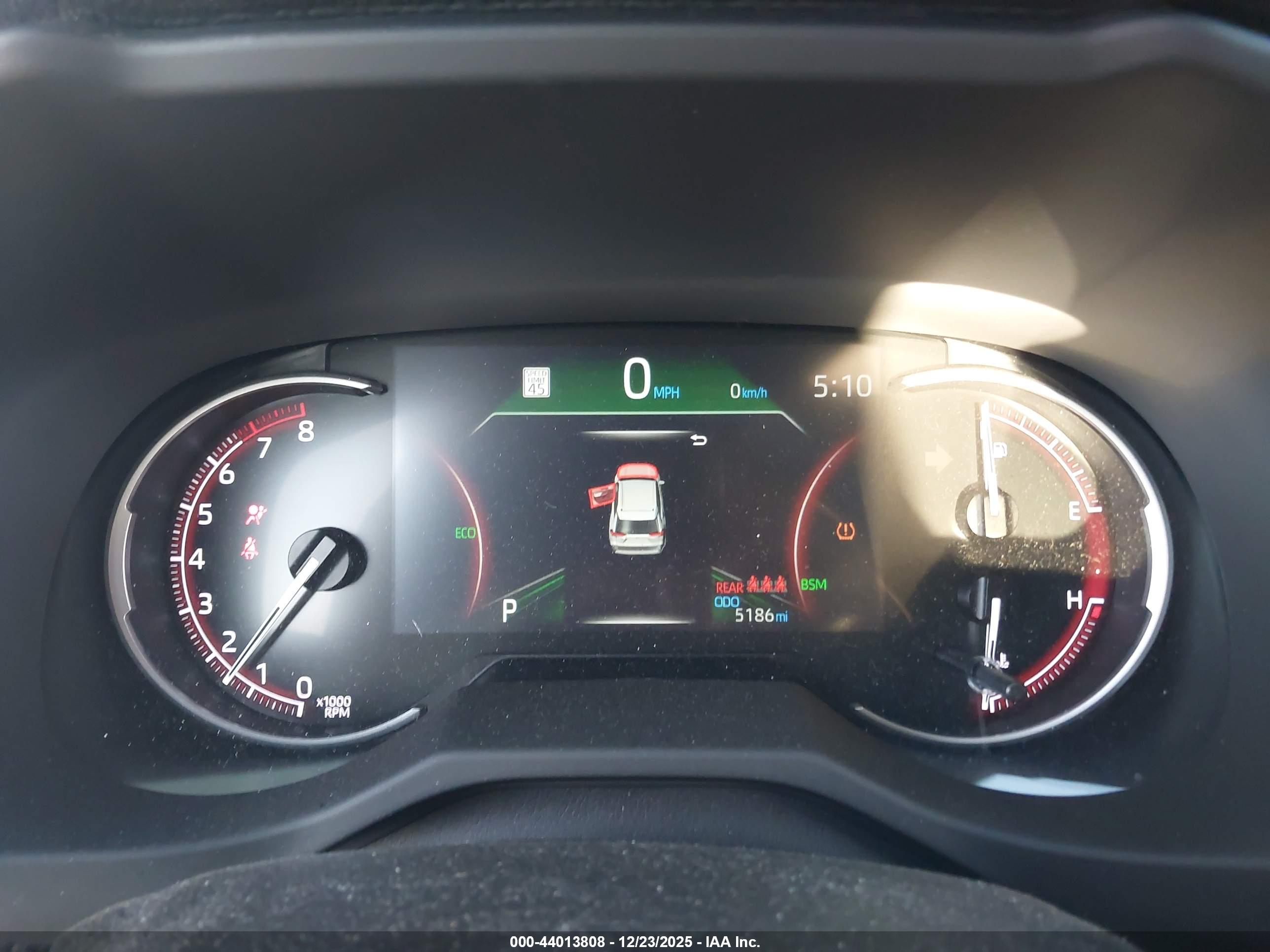 TOYOTA RAV4 image 7