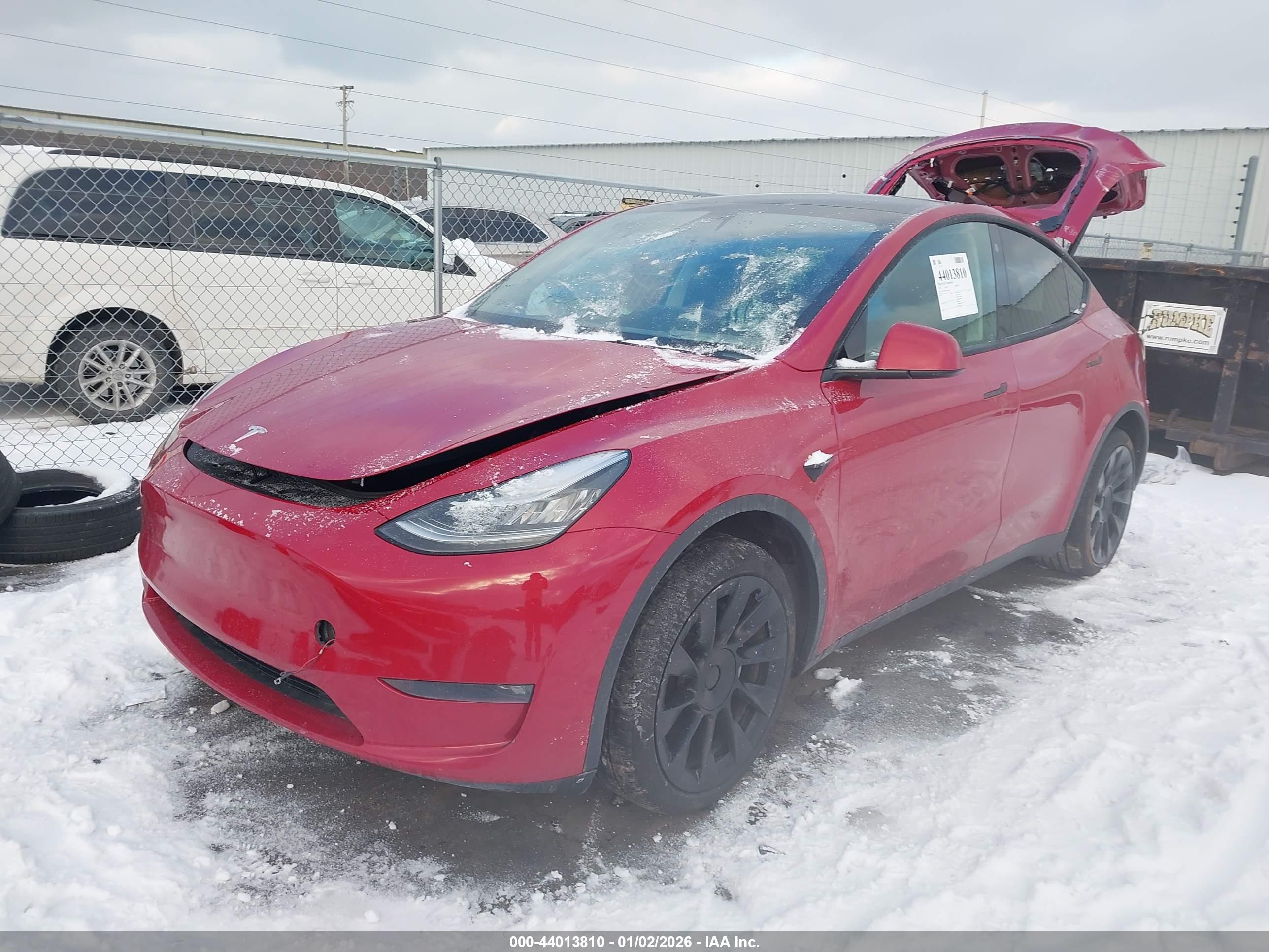 TESLA MODEL image 2
