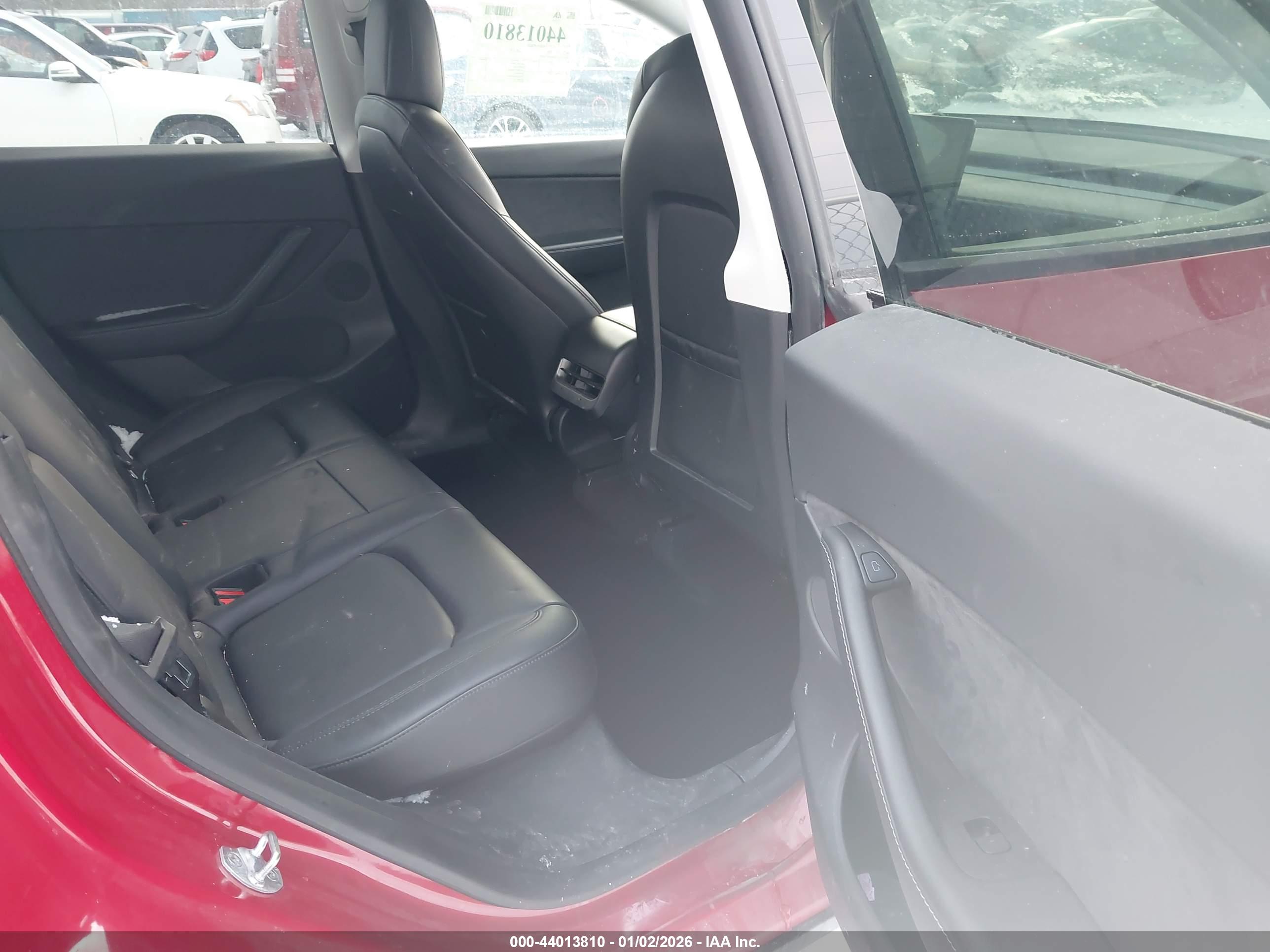TESLA MODEL image 8