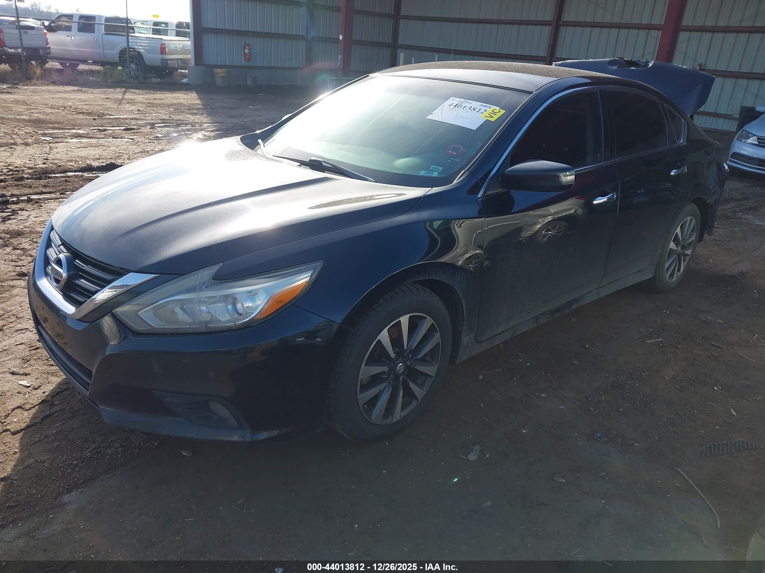 NISSAN ALTIMA image 2