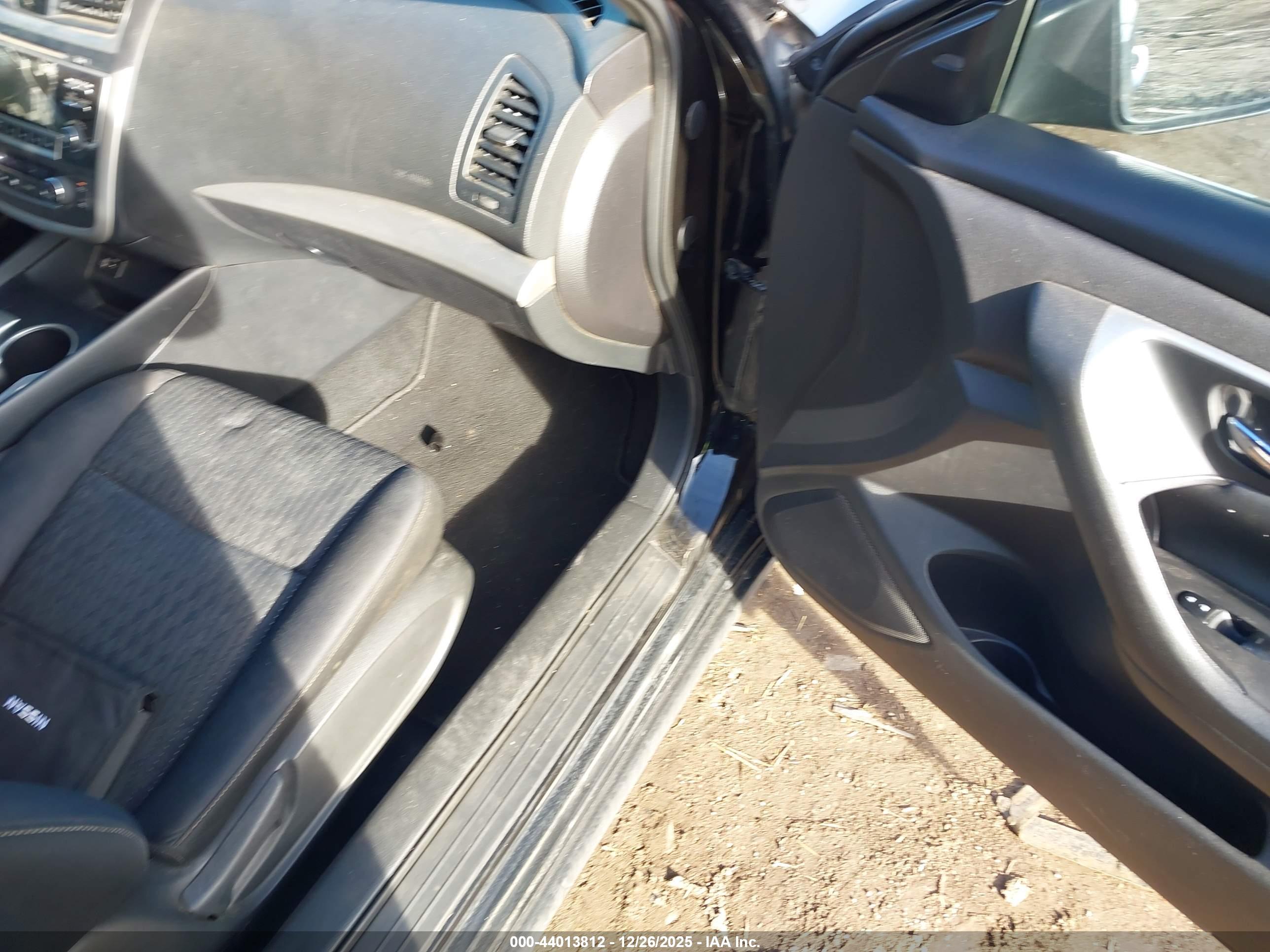 NISSAN ALTIMA image 5