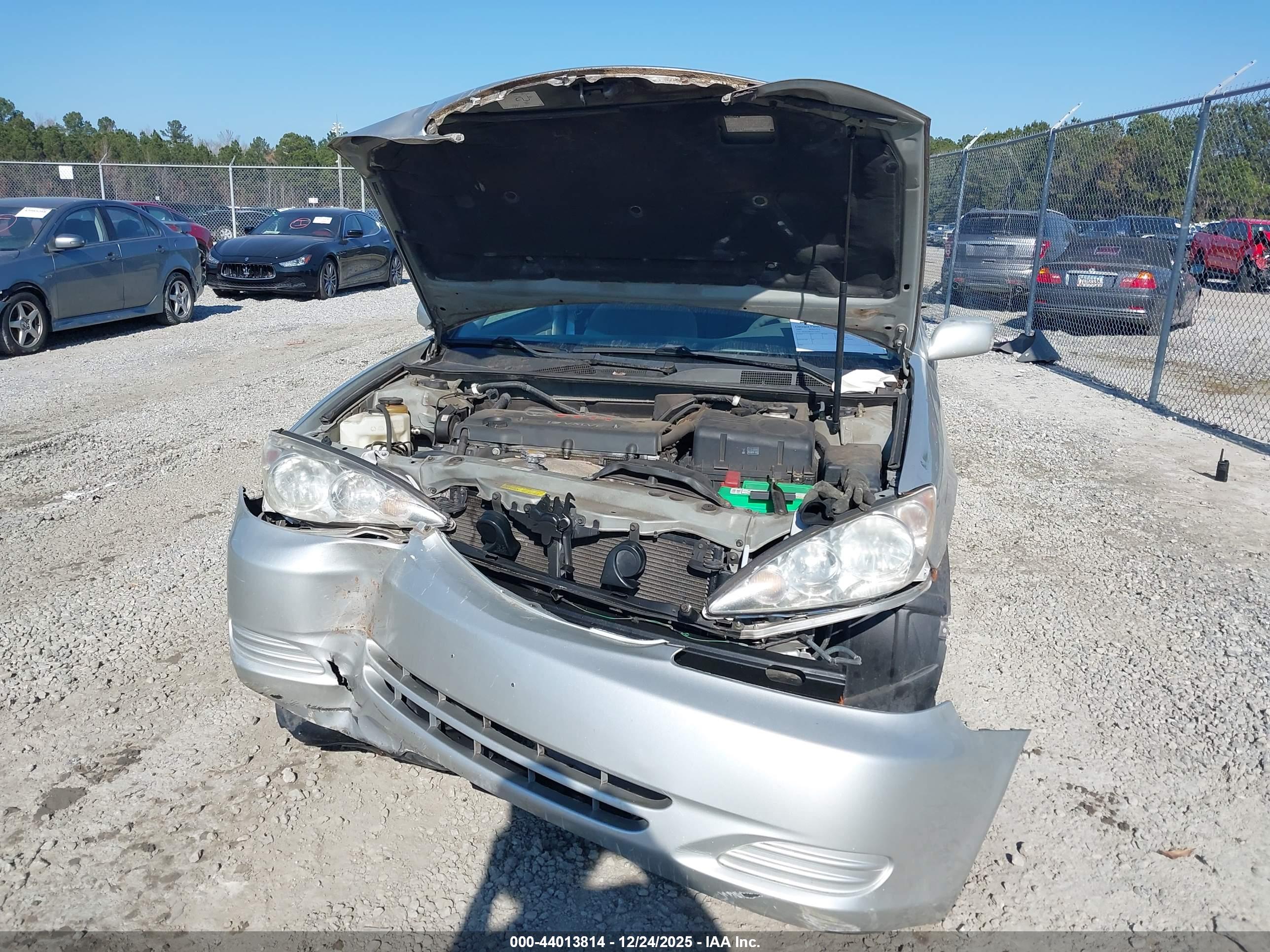 TOYOTA CAMRY image 6