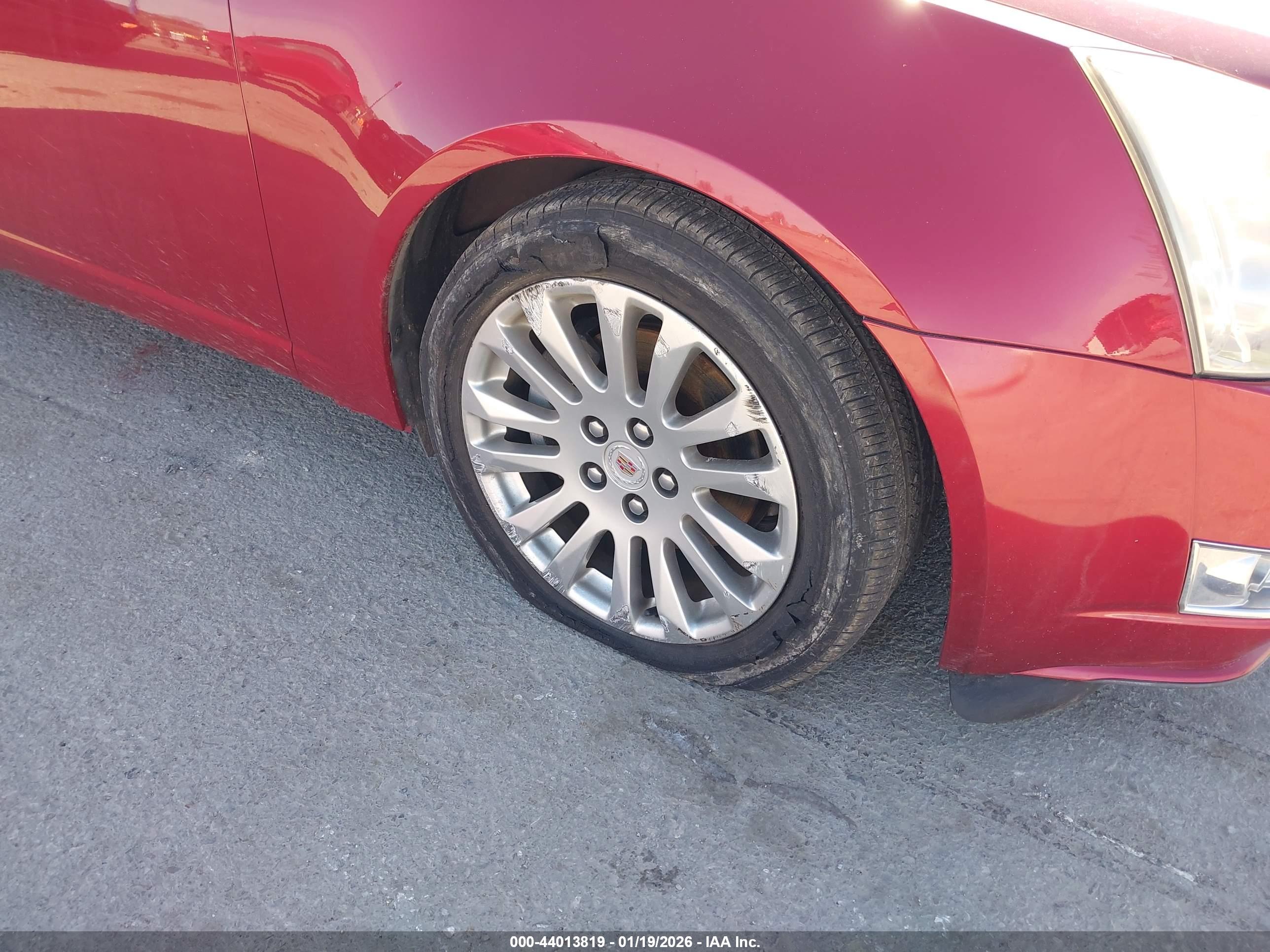 CADILLAC CTS image 6