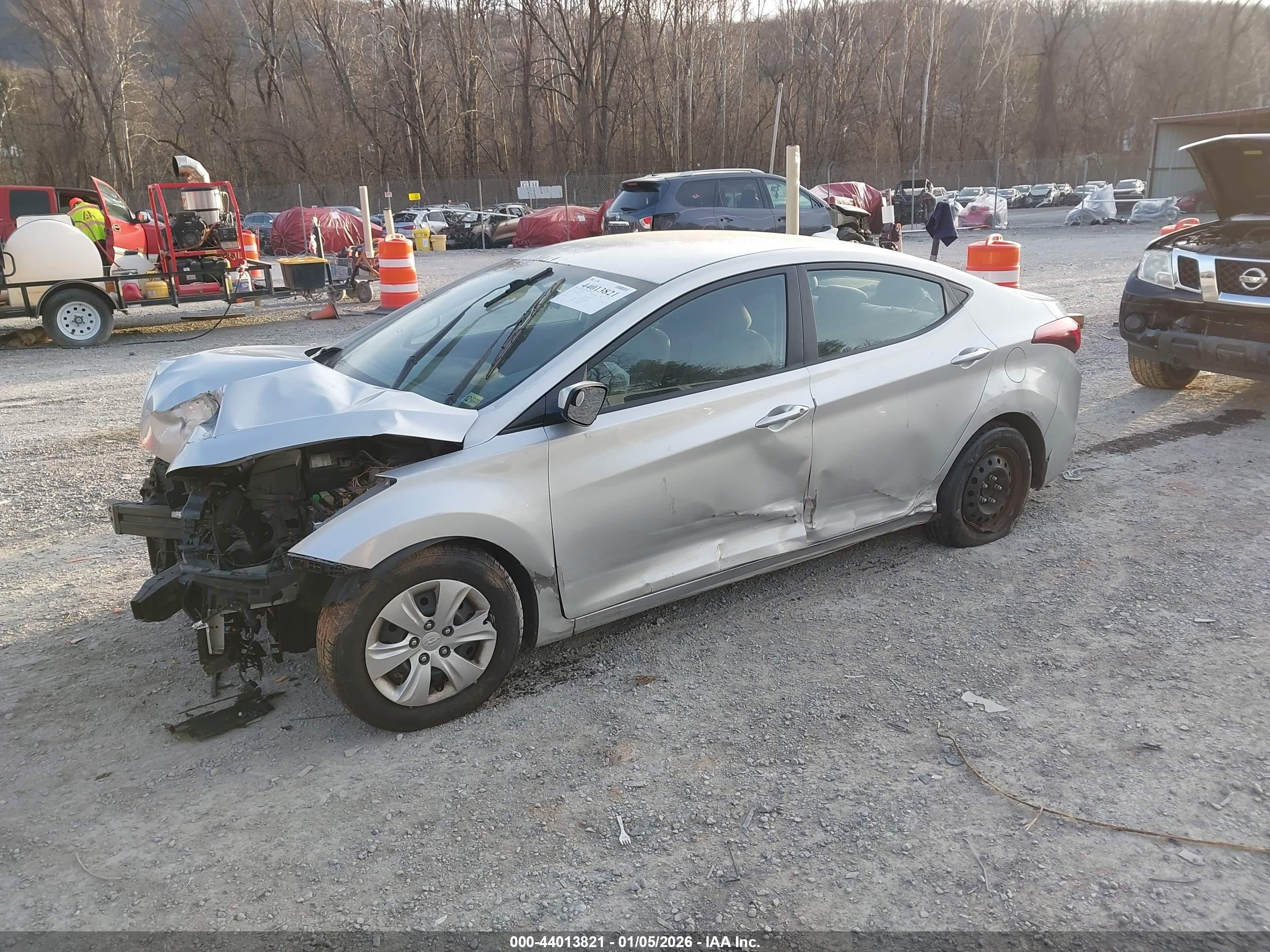 HYUNDAI ELANTRA image 2
