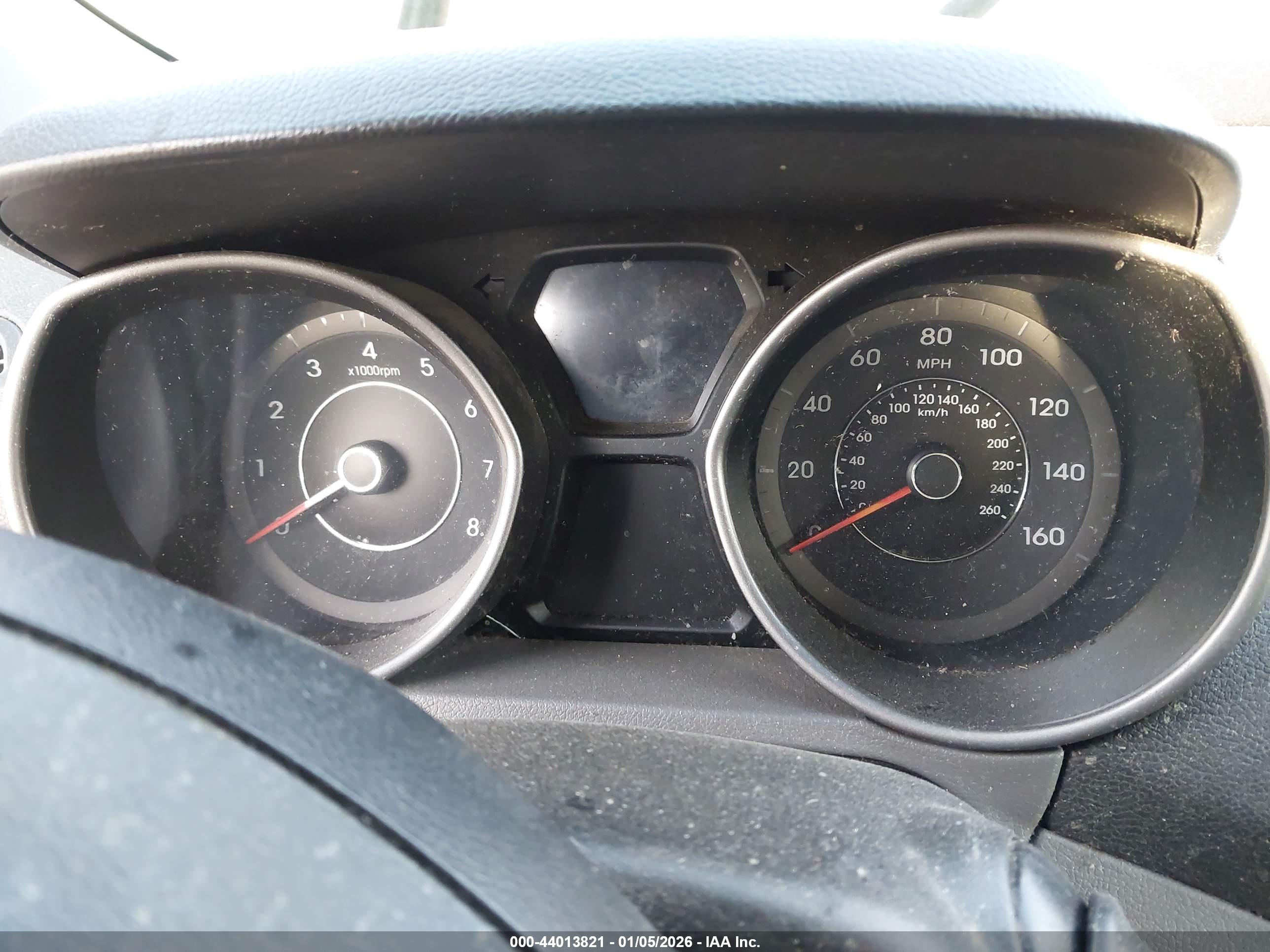 HYUNDAI ELANTRA image 7