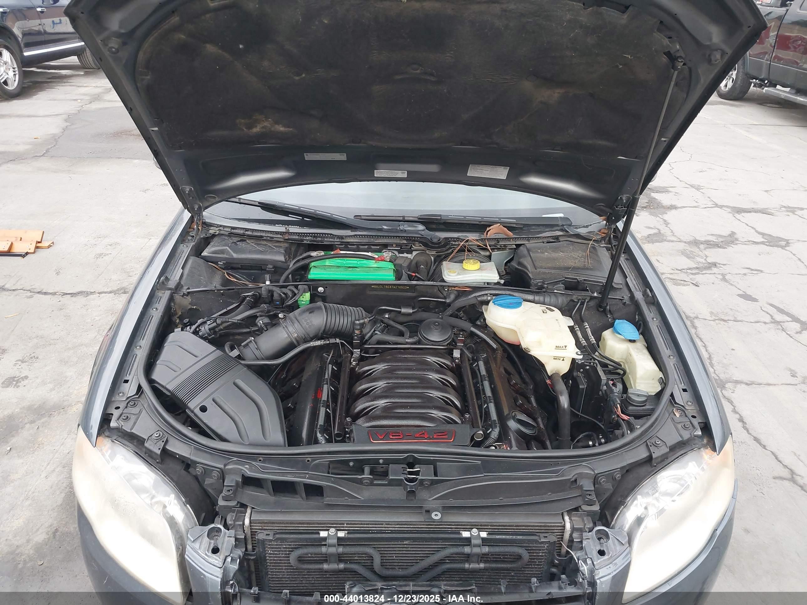 AUDI S4 image 10