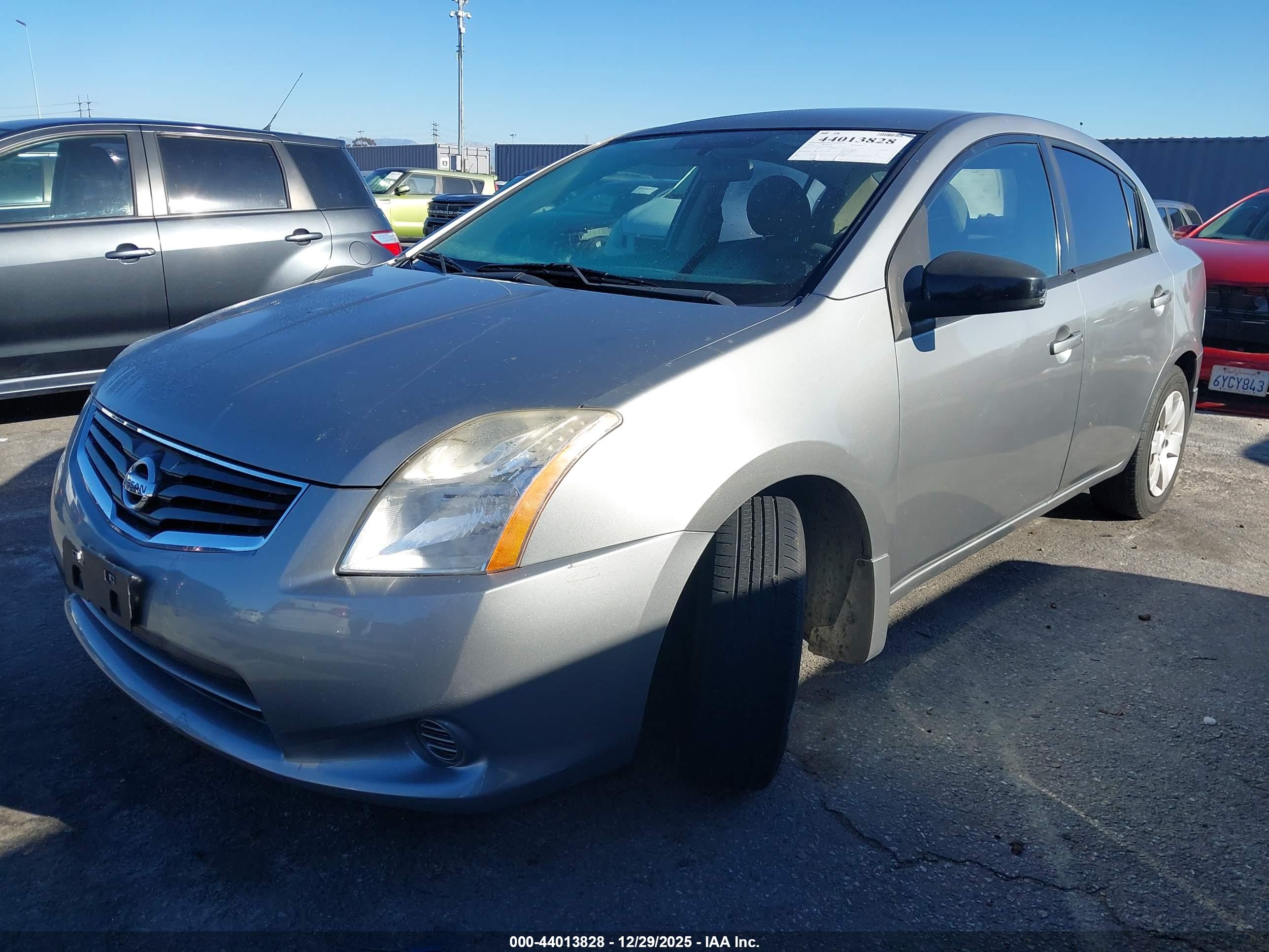 NISSAN SENTRA image 2