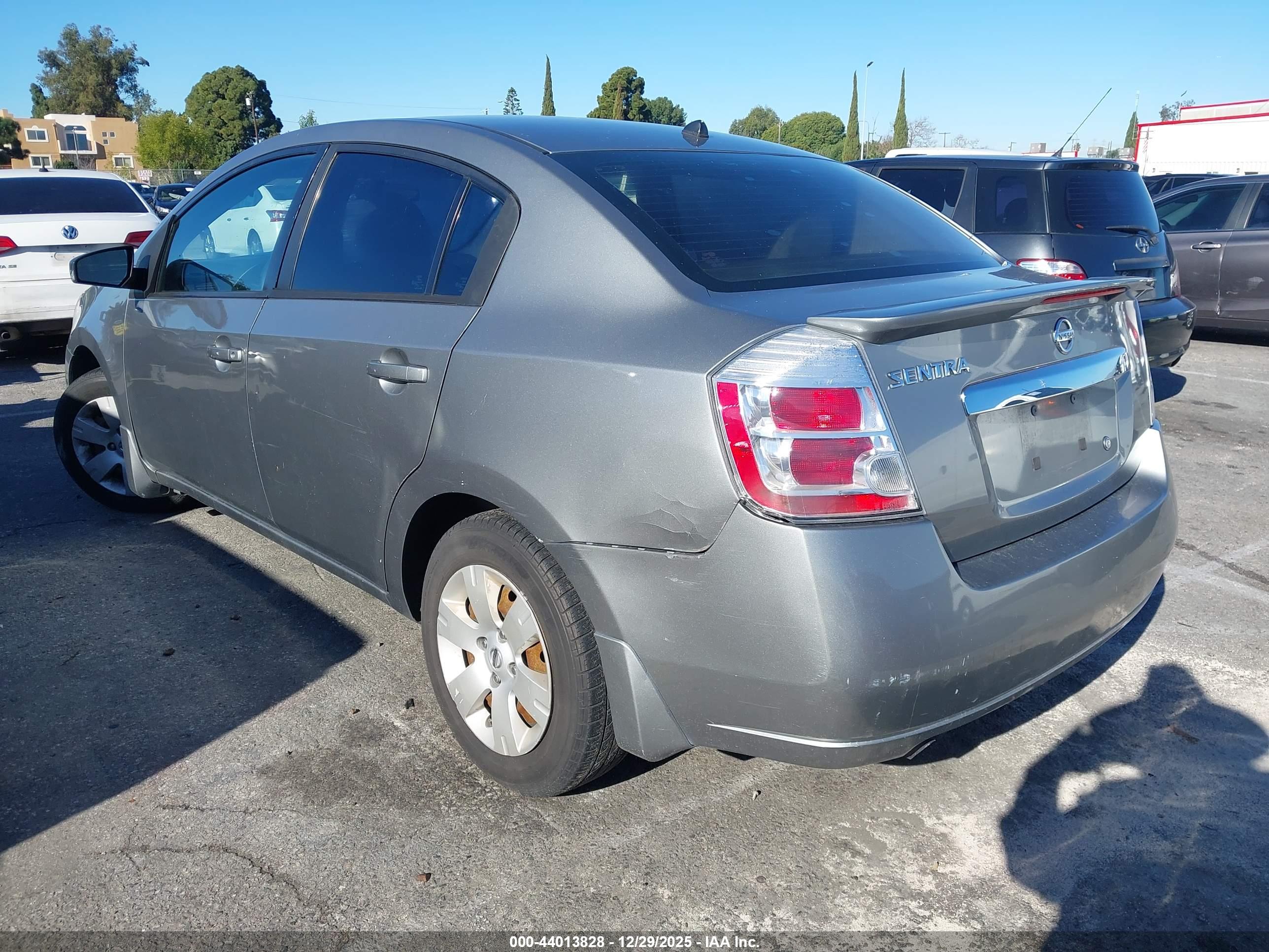 NISSAN SENTRA image 3