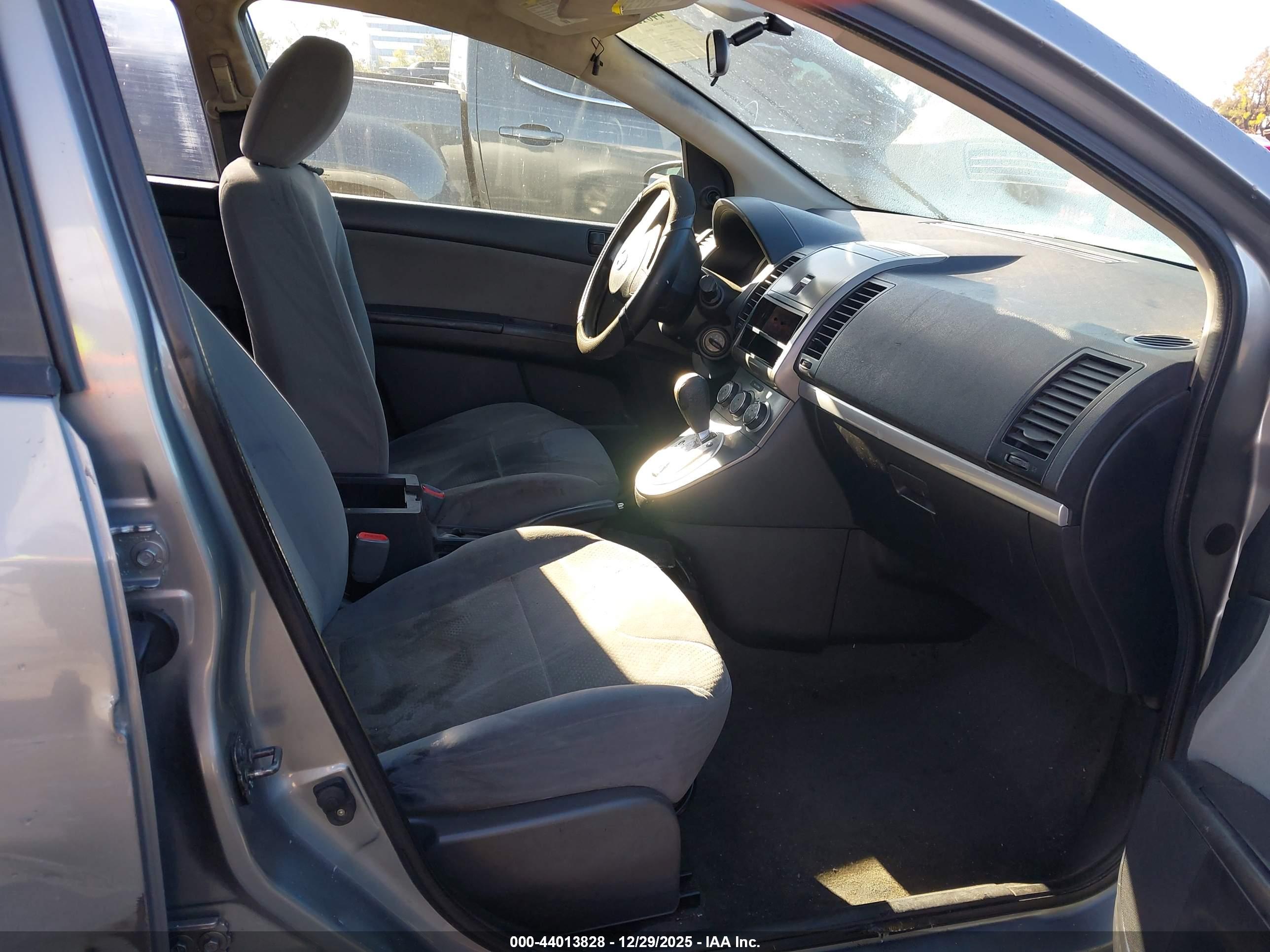NISSAN SENTRA image 5