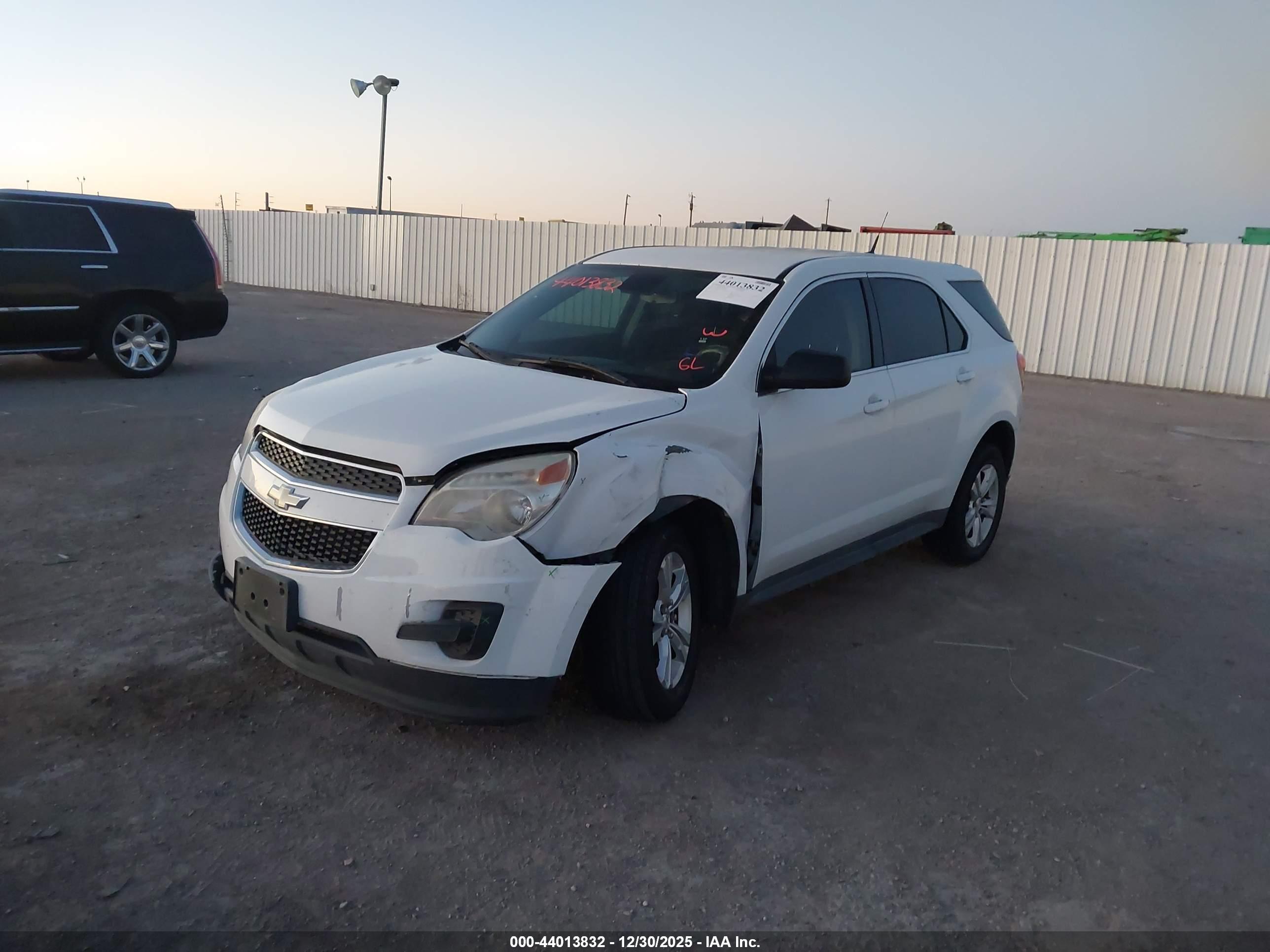 CHEVROLET EQUINOX image 2
